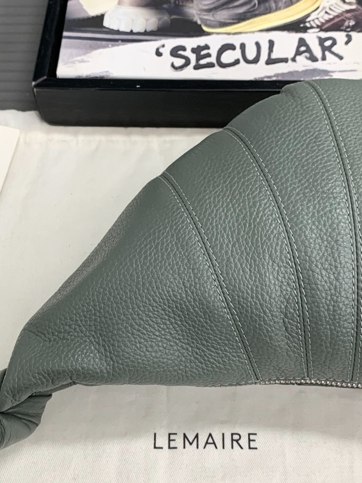 Lemaire Lemaire Small Clay Green Croissant Bag Size ONE SIZE - 6 Thumbnail