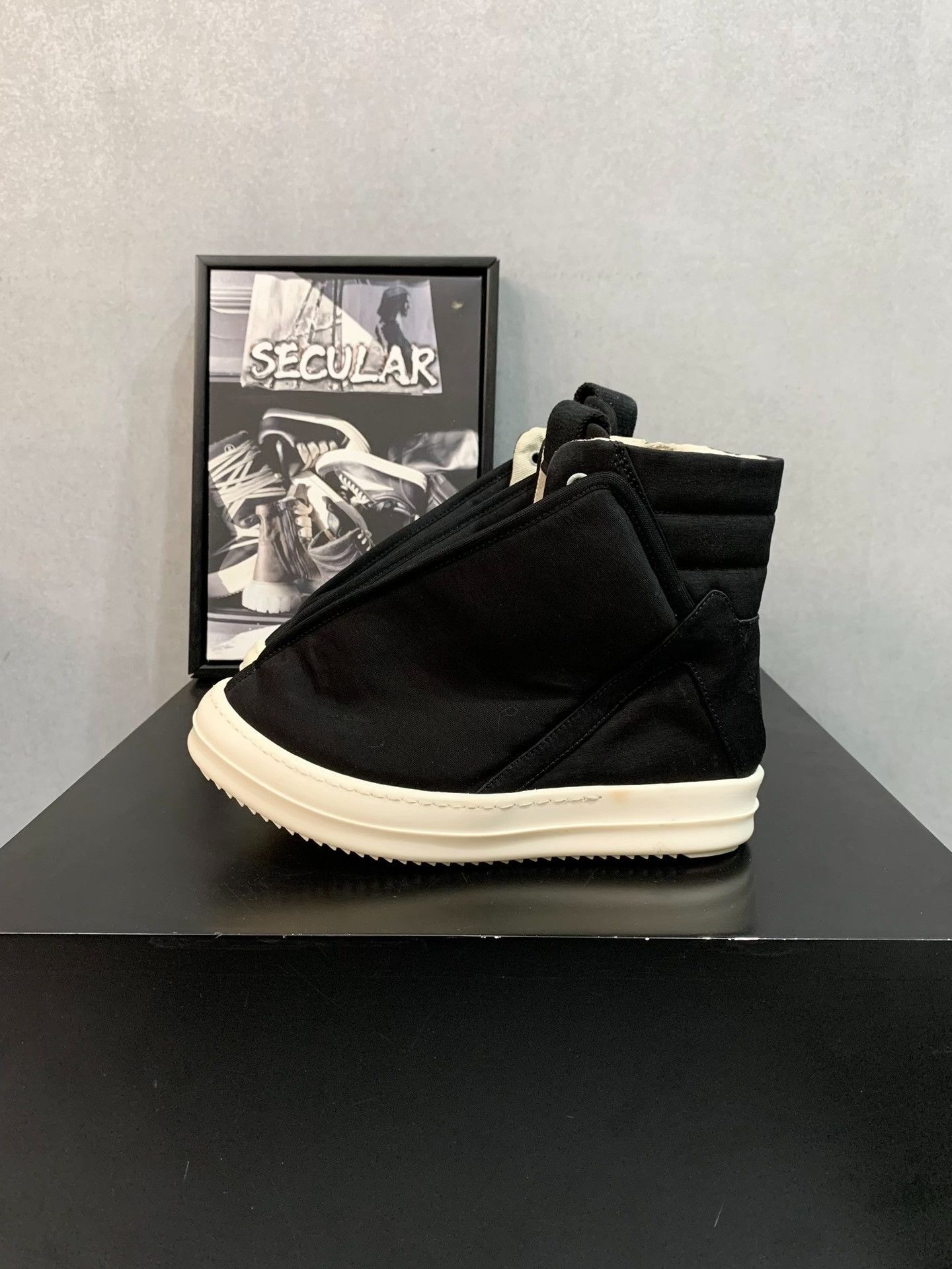 Rick Owens Drkshdw Rick Owens DRKSHDW Women's Satin Zip Boots Size US 5 / IT 35 - 2 Thumbnail