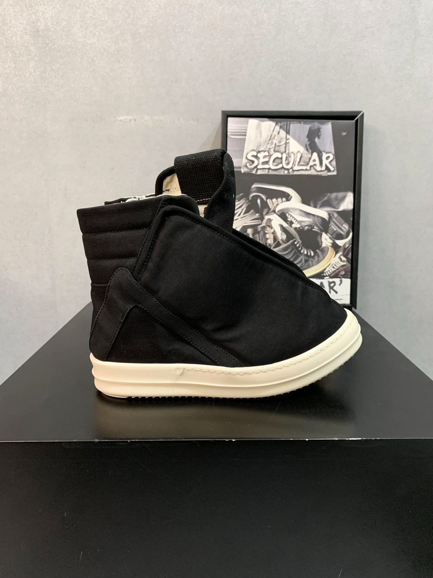 Rick Owens Drkshdw Rick Owens DRKSHDW Women's Satin Zip Boots Size US 5 / IT 35 - 4 Thumbnail