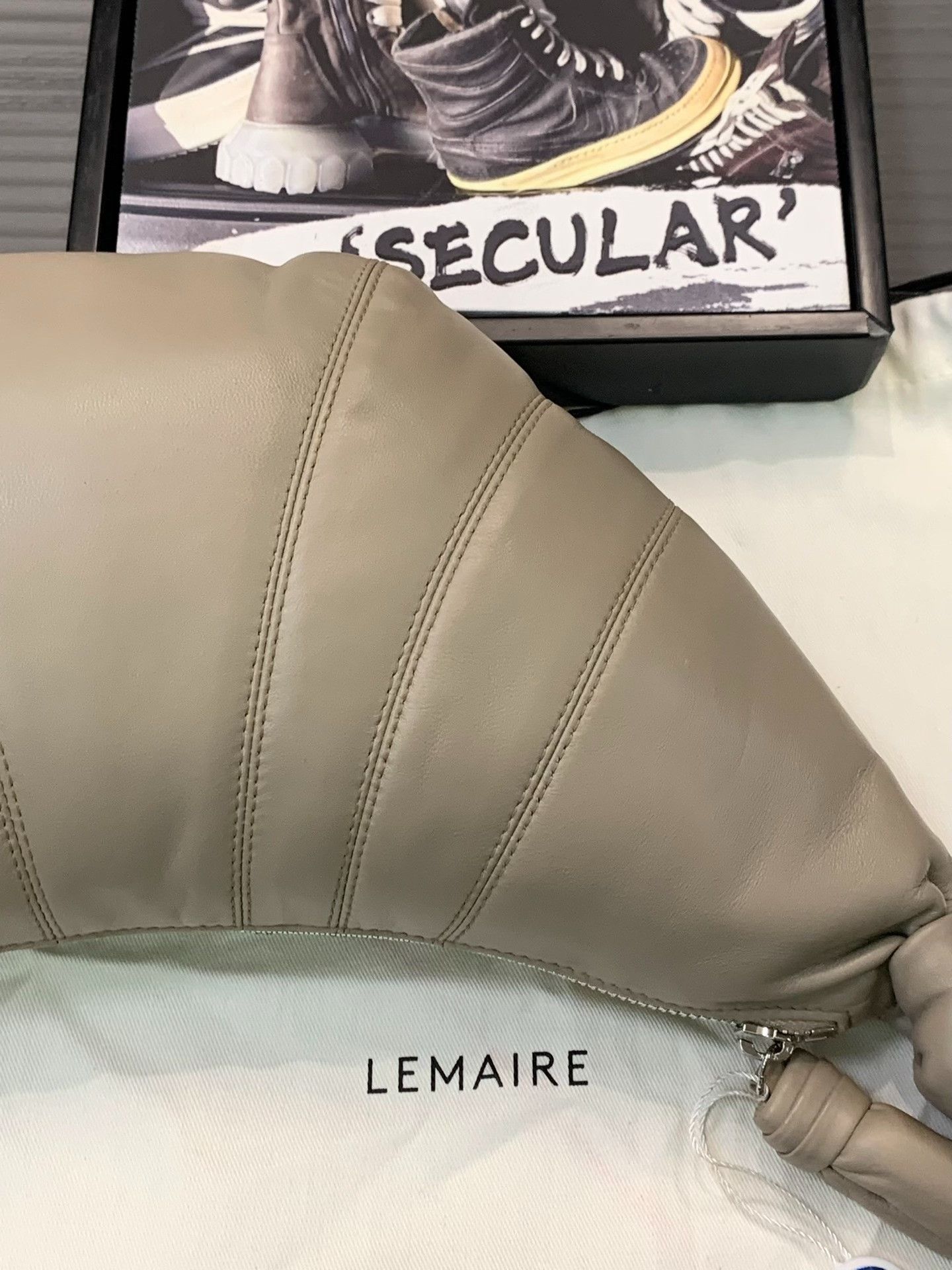 Lemaire Lemaire Small Sheepskin Croissant Bag Size ONE SIZE - 8 Thumbnail