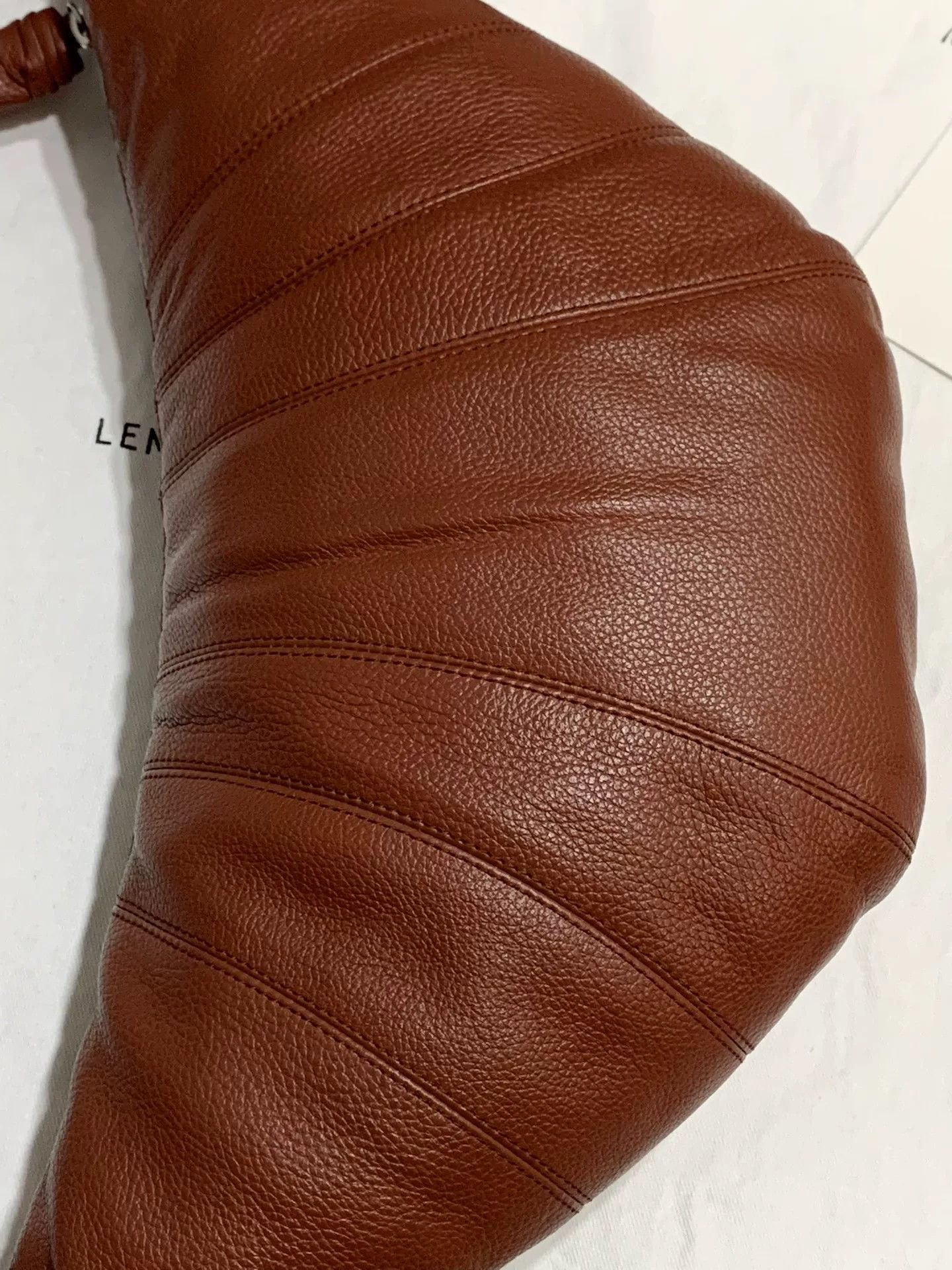 Lemaire Lemaire Medium Red Cowhide Croissant Bag Size ONE SIZE - 7 Thumbnail
