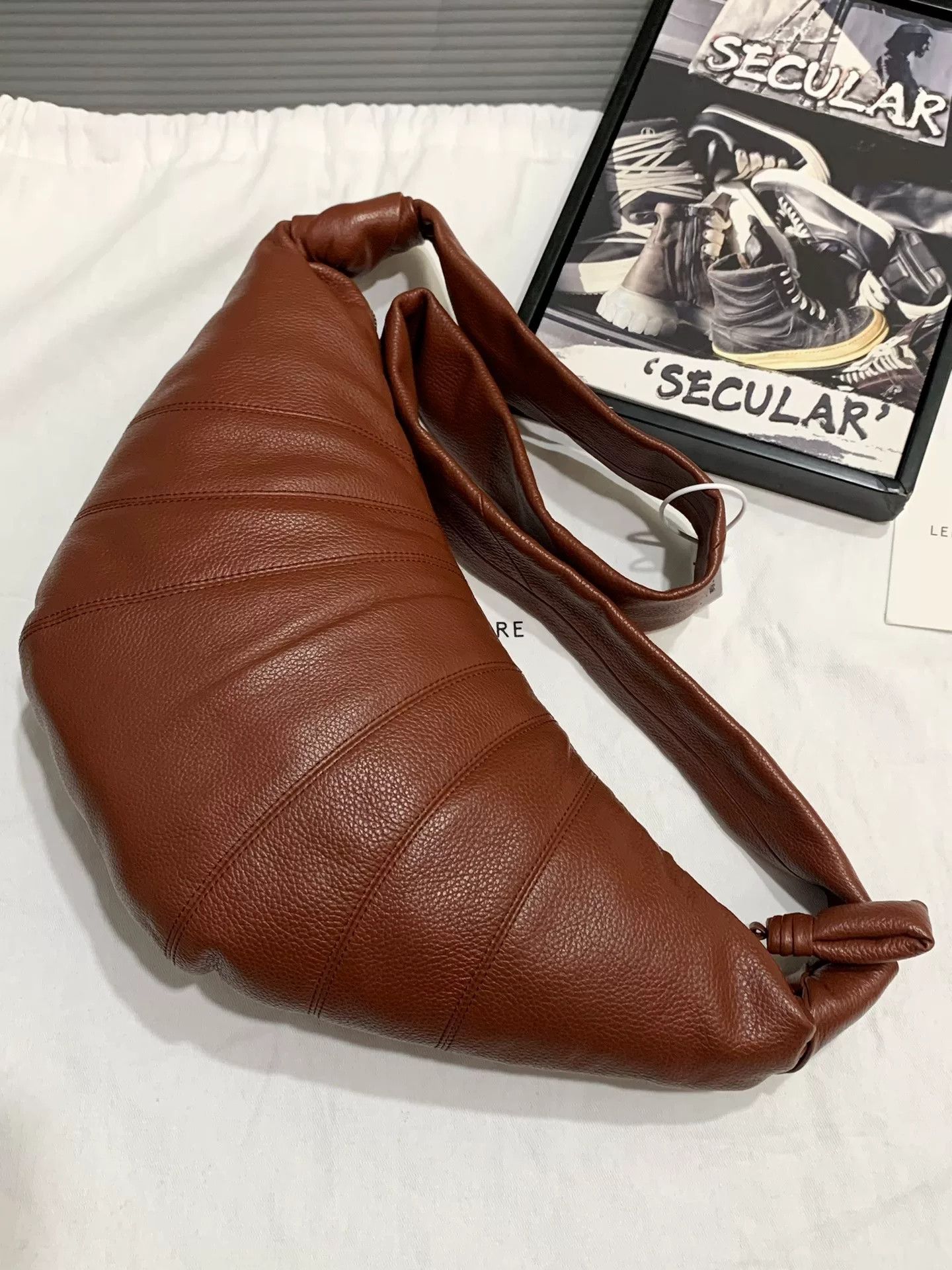 Lemaire Lemaire Medium Red Cowhide Croissant Bag Size ONE SIZE - 3 Thumbnail