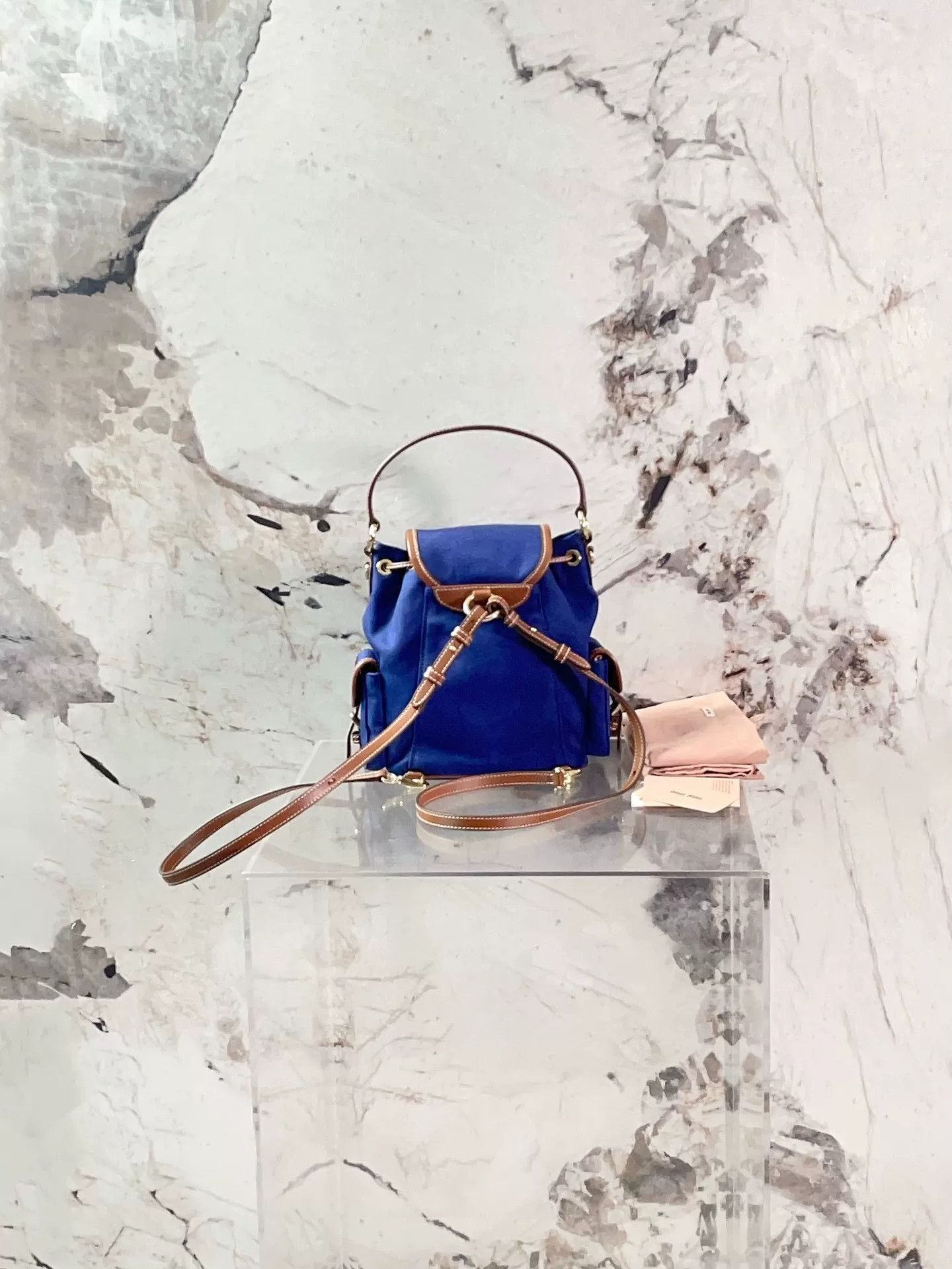 Miu Miu Pre-loved Bag Very good condition Size ONE SIZE - 2 Thumbnail