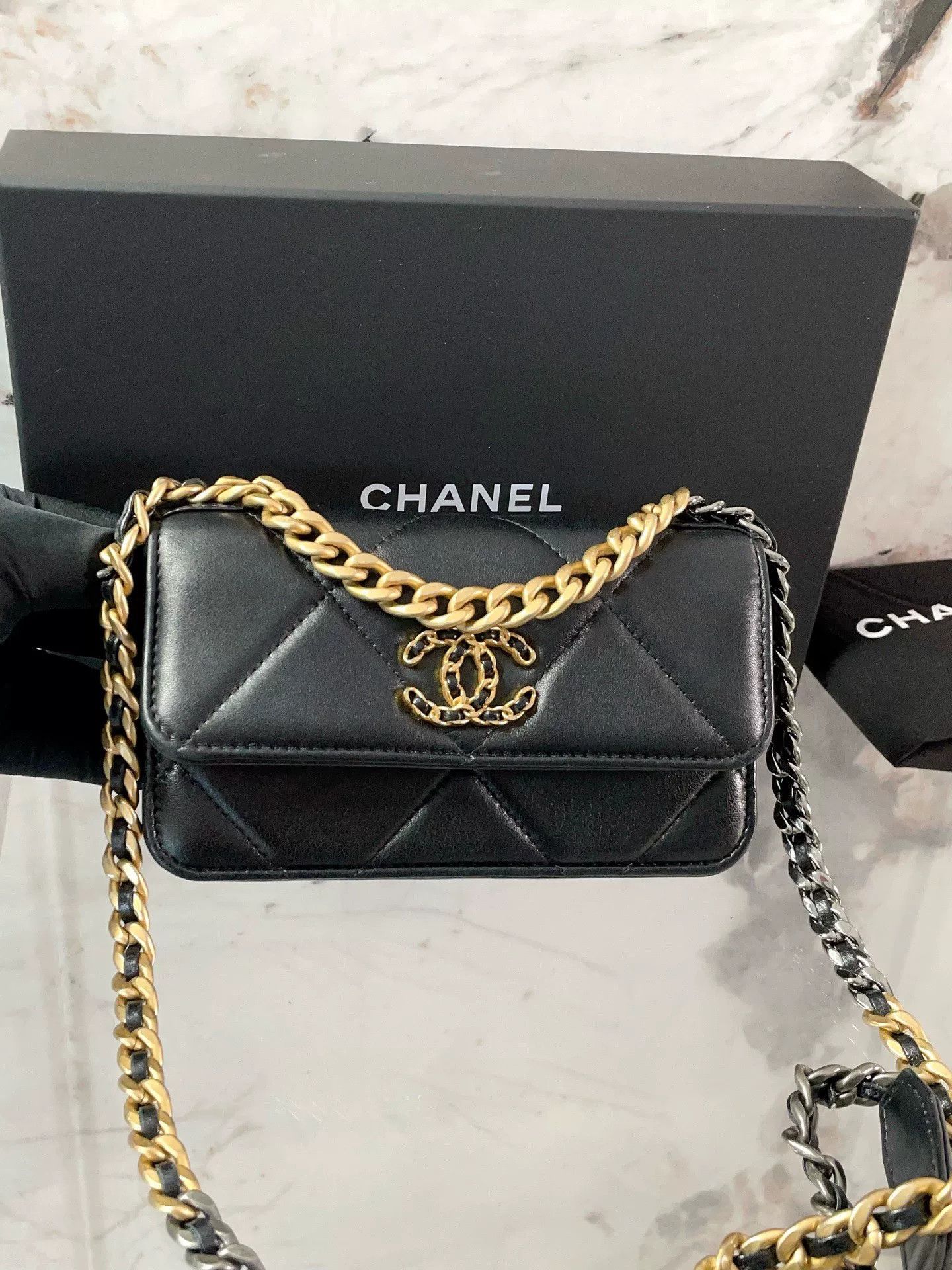 Chanel Pre-loved Bag Very good condition Size ONE SIZE - 7 Thumbnail