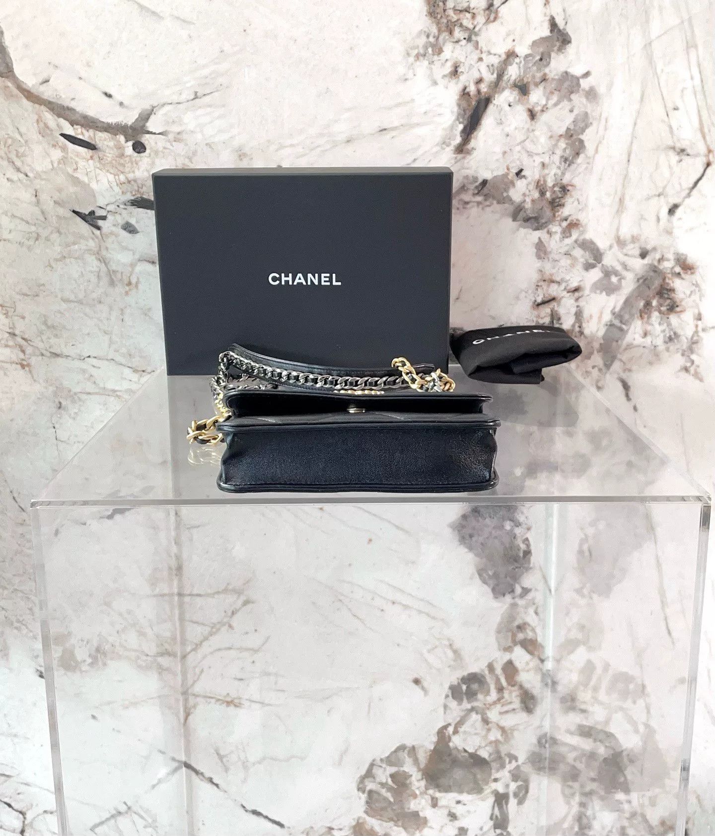Chanel Pre-loved Bag Very good condition Size ONE SIZE - 4 Thumbnail