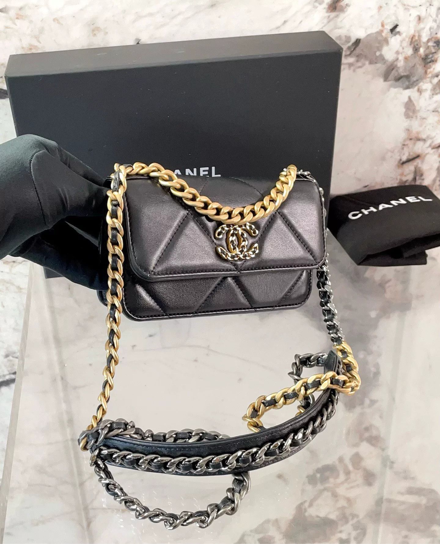 Chanel Pre-loved Bag Very good condition Size ONE SIZE - 6 Thumbnail