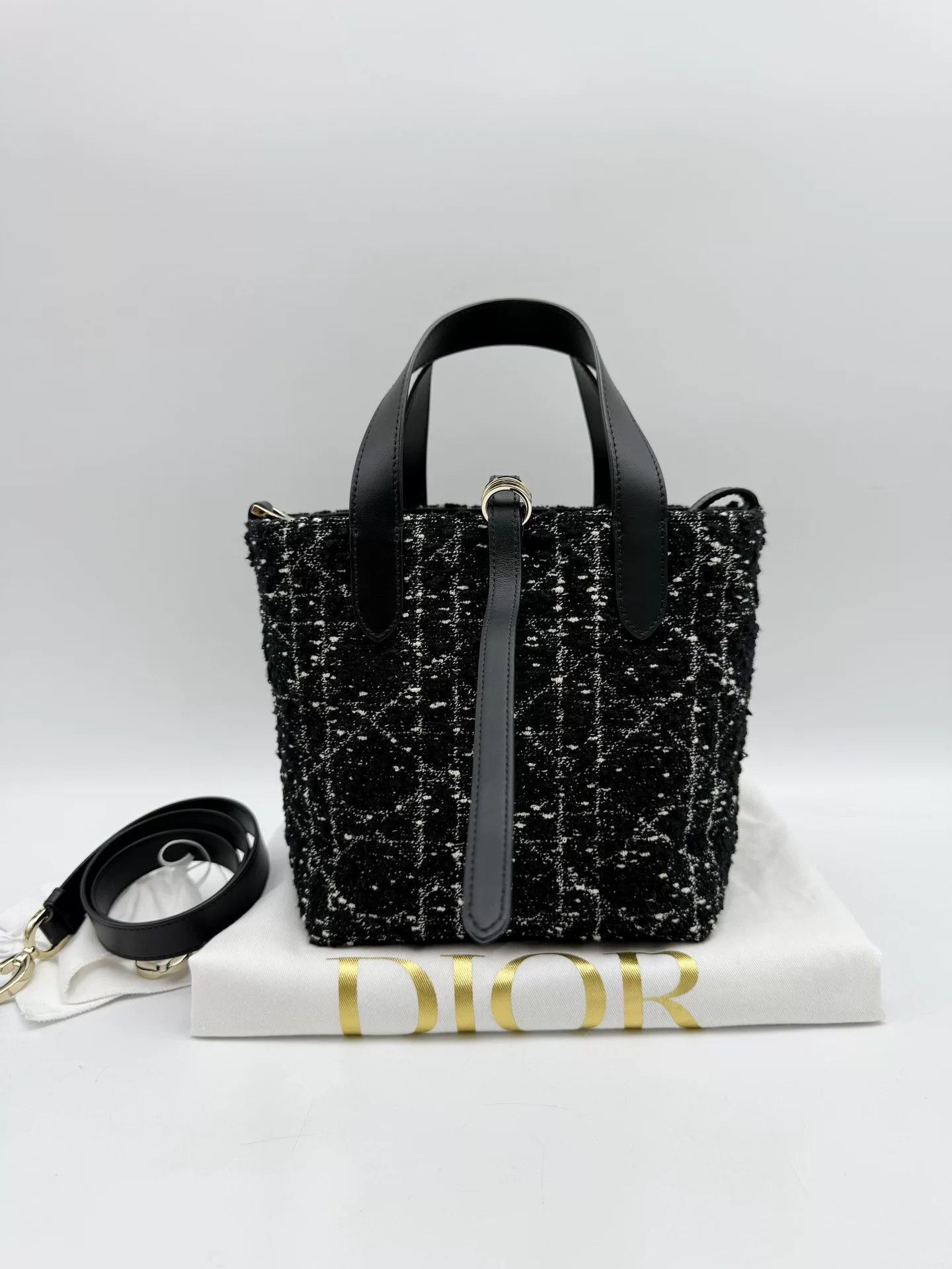 Dior Pre-loved Bag Very good condition Size ONE SIZE - 2 Thumbnail