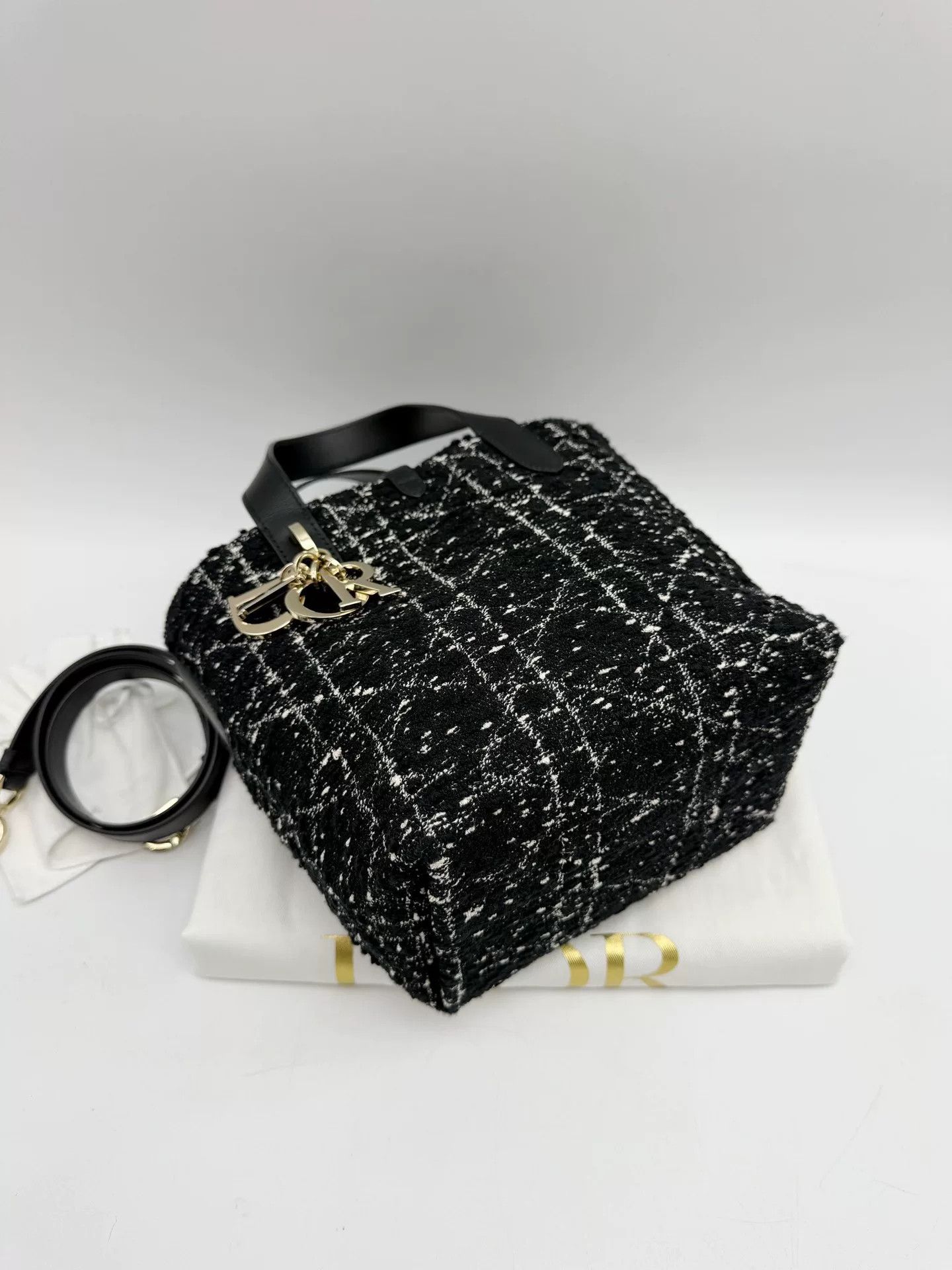 Dior Pre-loved Bag Very good condition Size ONE SIZE - 3 Thumbnail
