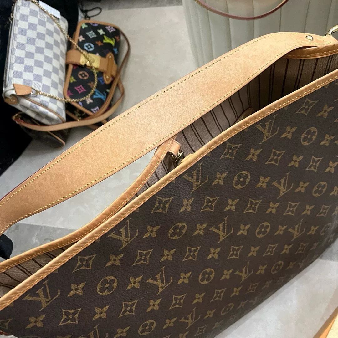 Louis Vuitton Pre-loved Bag Very good condition Size ONE SIZE - 8 Thumbnail