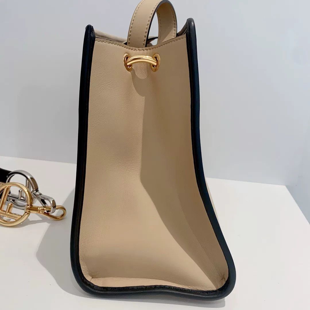 Fendi Pre-loved Bag Very good condition Size ONE SIZE - 3 Thumbnail