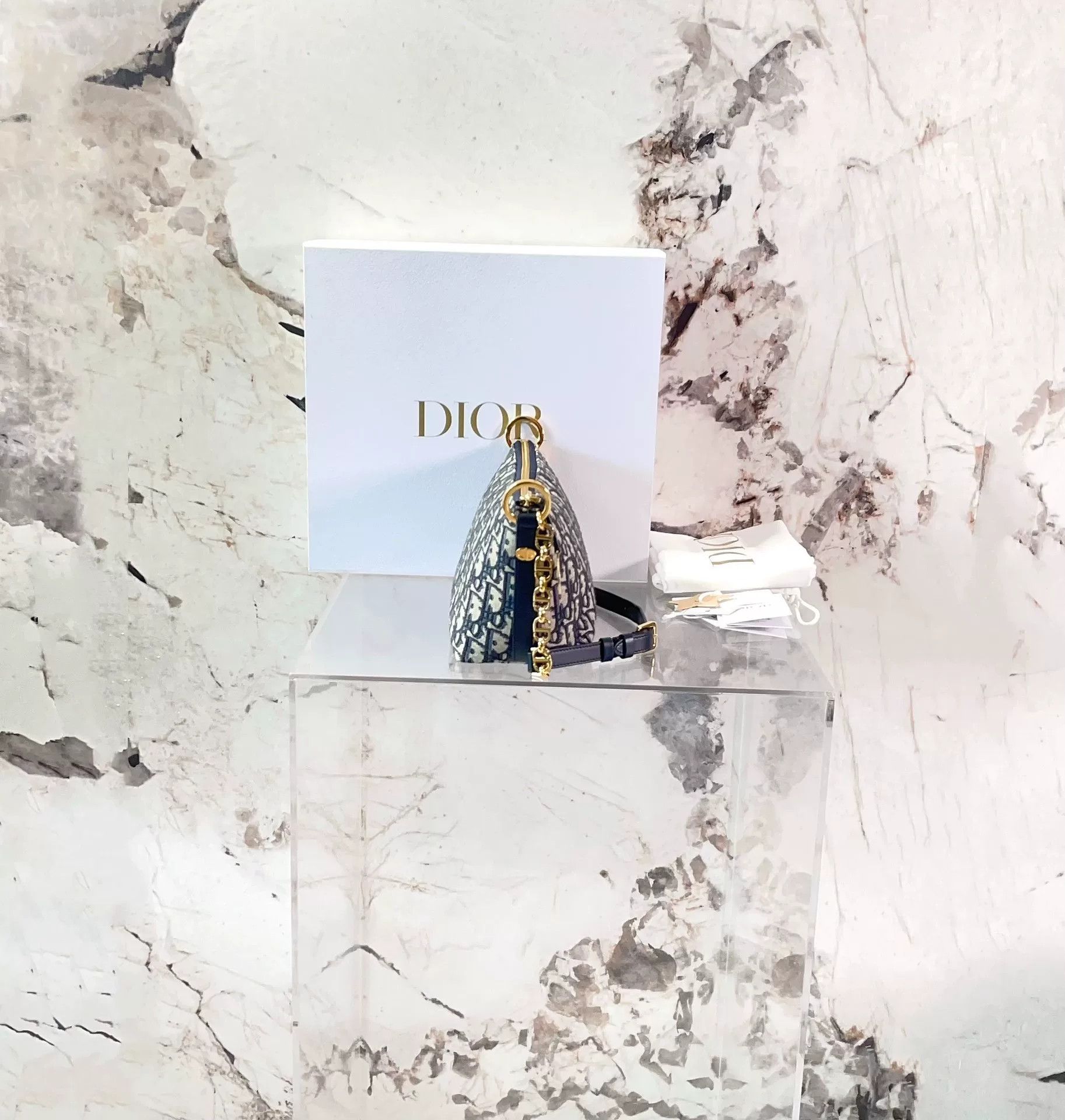 Dior Pre-loved Bag Very good condition Size ONE SIZE - 3 Thumbnail
