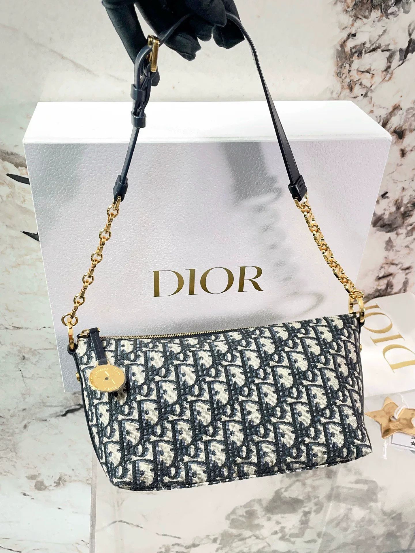 Dior Pre-loved Bag Very good condition Size ONE SIZE - 6 Thumbnail