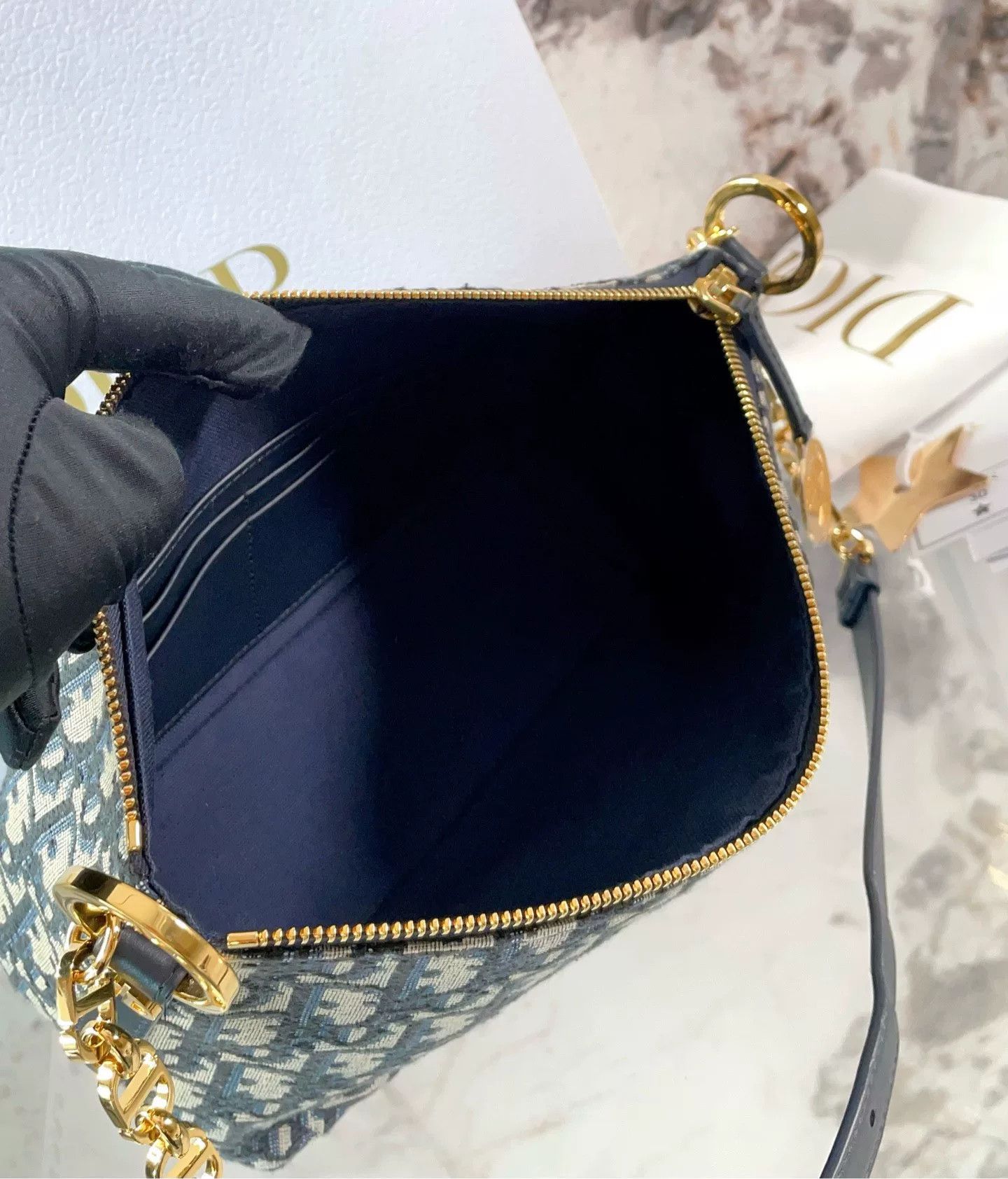 Dior Pre-loved Bag Very good condition Size ONE SIZE - 9 Thumbnail