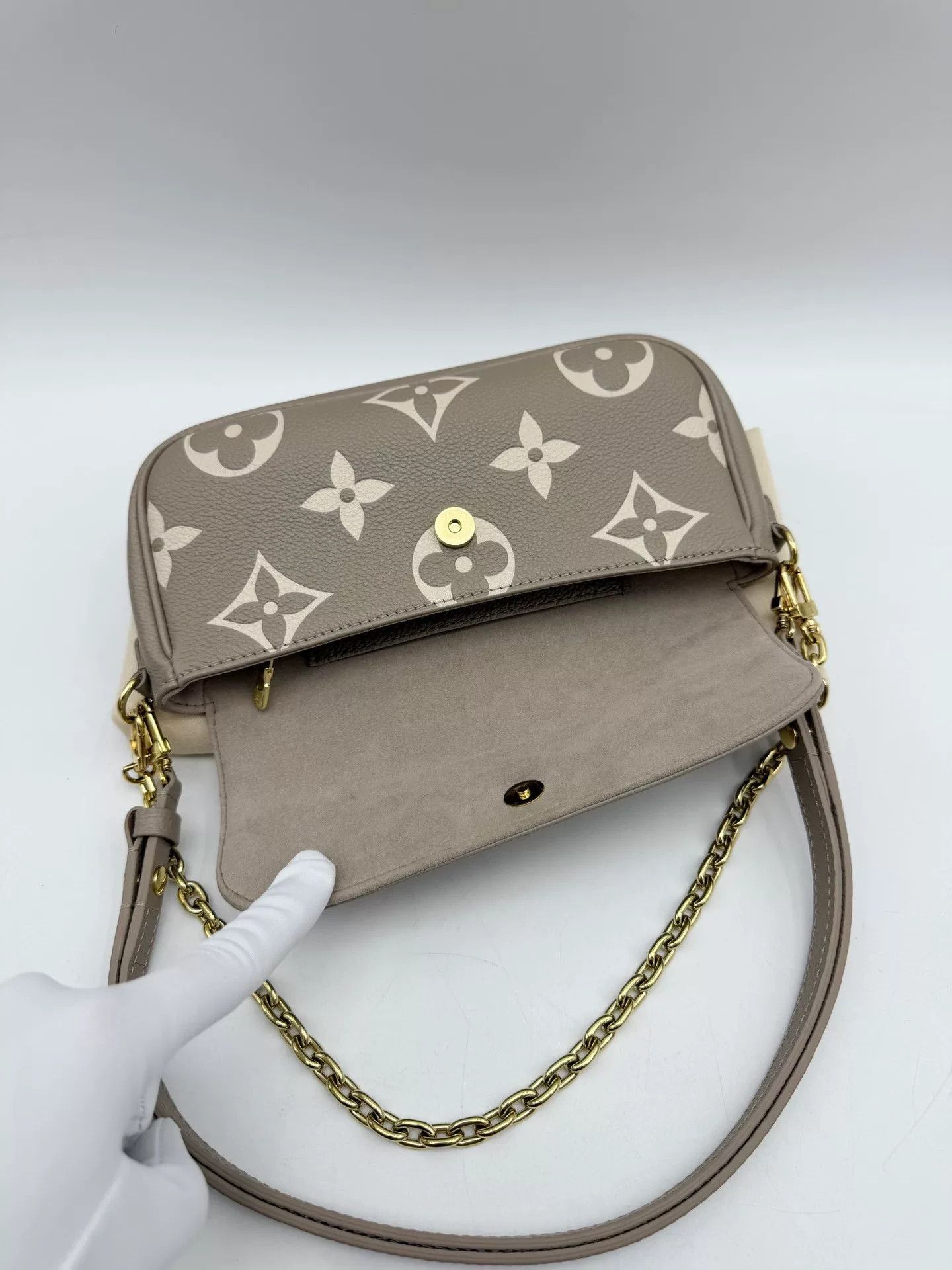 Louis Vuitton Pre-loved Bag Very good condition Size ONE SIZE - 5 Thumbnail