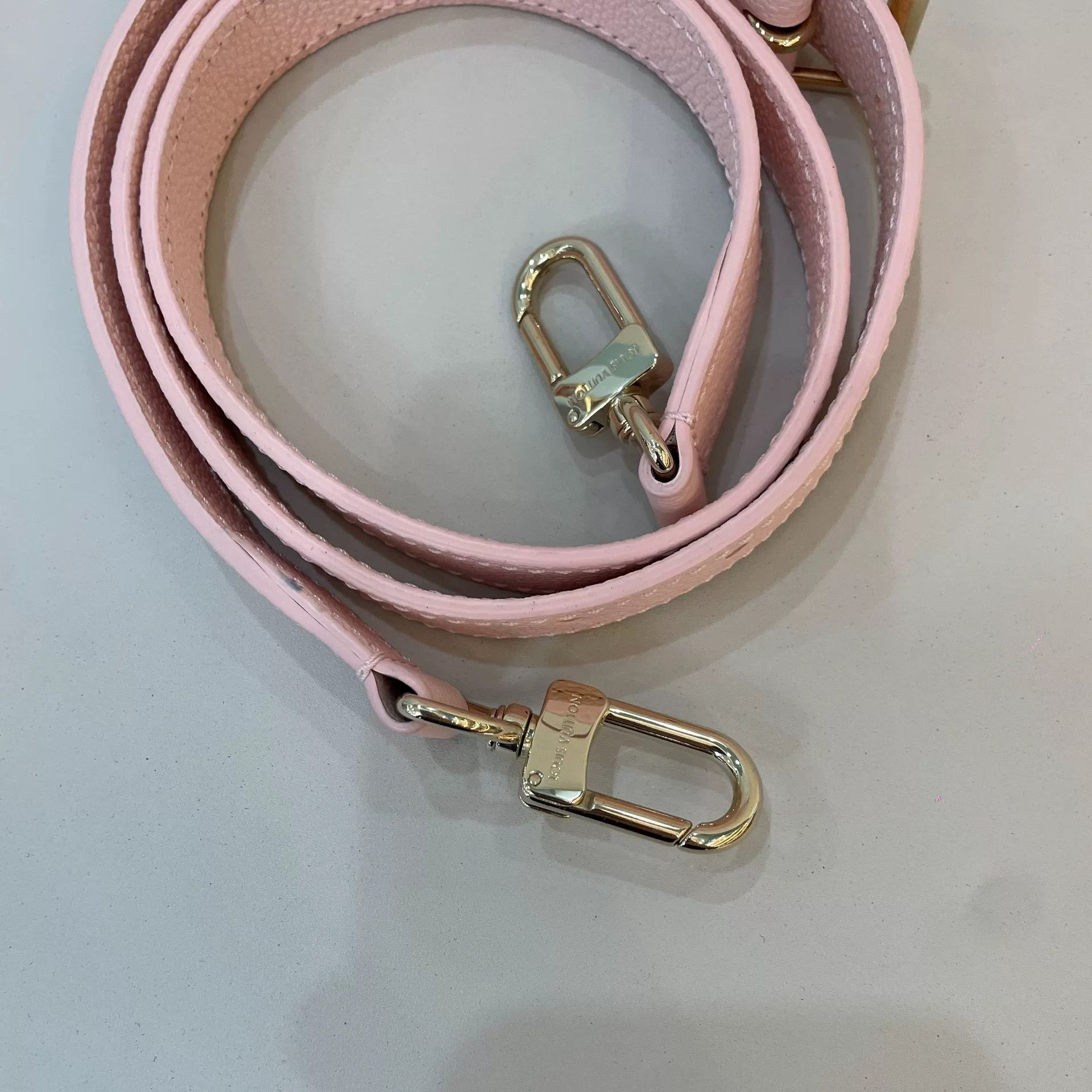 Louis Vuitton Pre-loved Bag Very good condition Size ONE SIZE - 6 Thumbnail