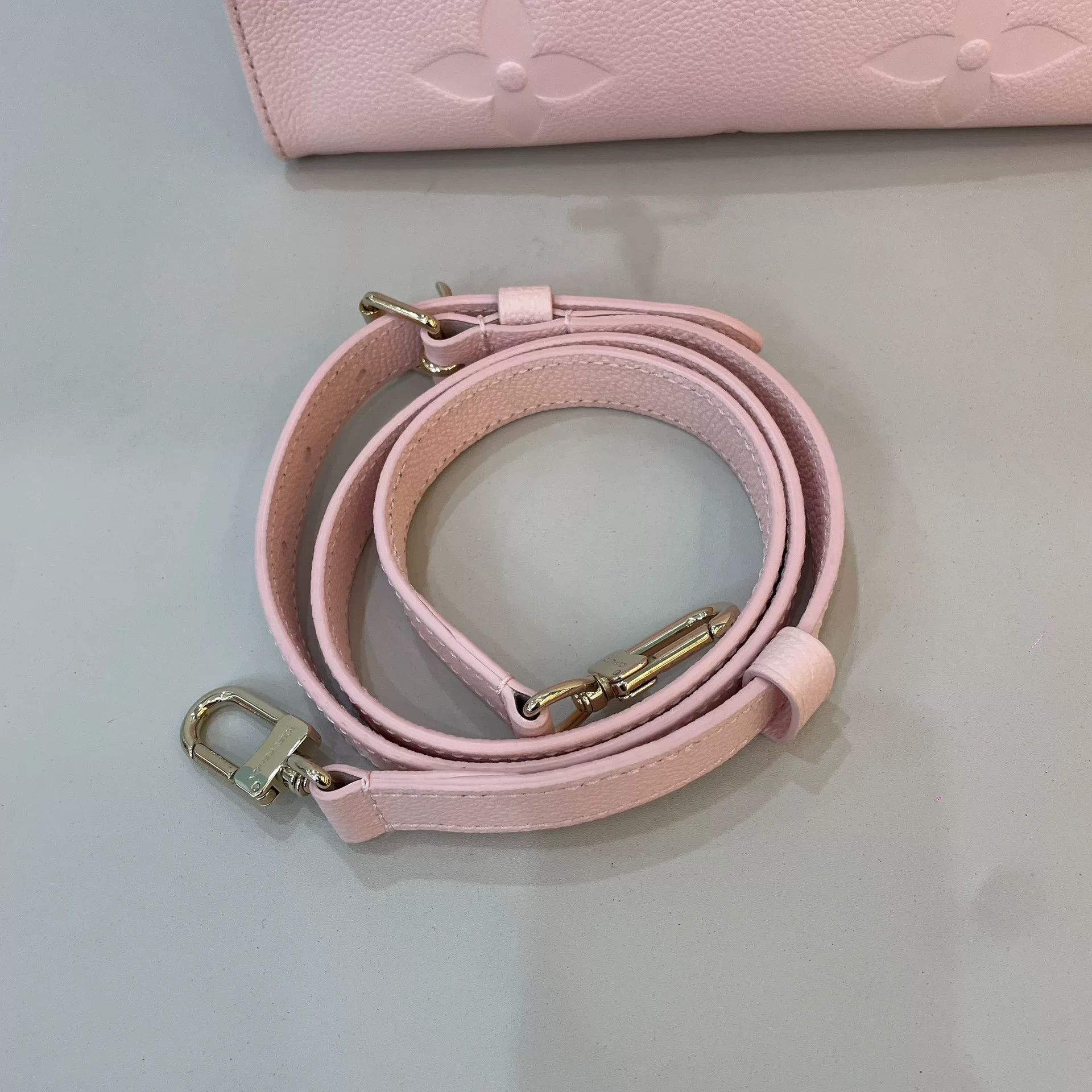 Louis Vuitton Pre-loved Bag Very good condition Size ONE SIZE - 4 Thumbnail