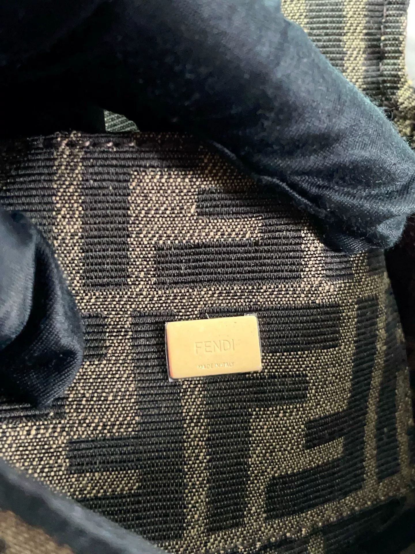 Fendi Pre-loved Bag Very good condition Size ONE SIZE - 8 Thumbnail