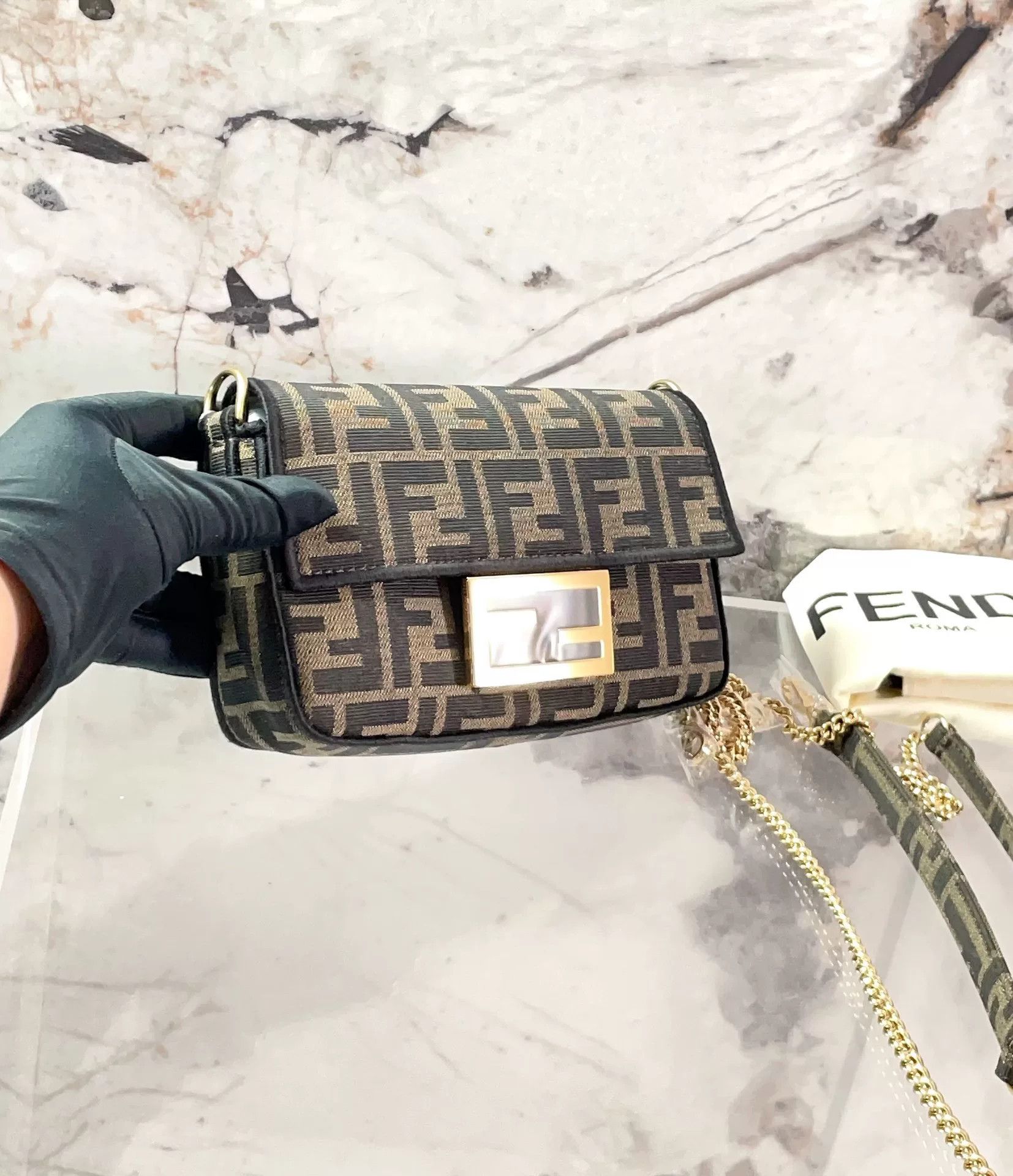 Fendi Pre-loved Bag Very good condition Size ONE SIZE - 6 Thumbnail