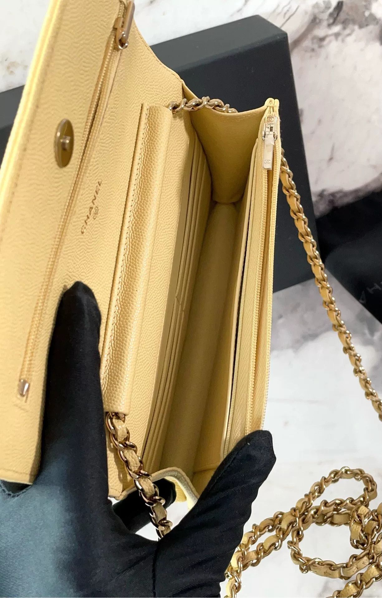 Chanel Pre-loved Bag Very good condition Size ONE SIZE - 9 Thumbnail