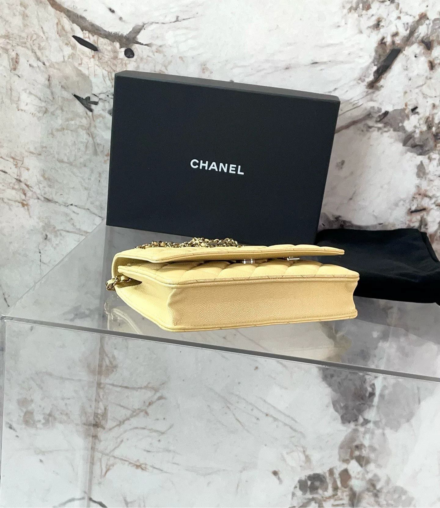 Chanel Pre-loved Bag Very good condition Size ONE SIZE - 5 Thumbnail