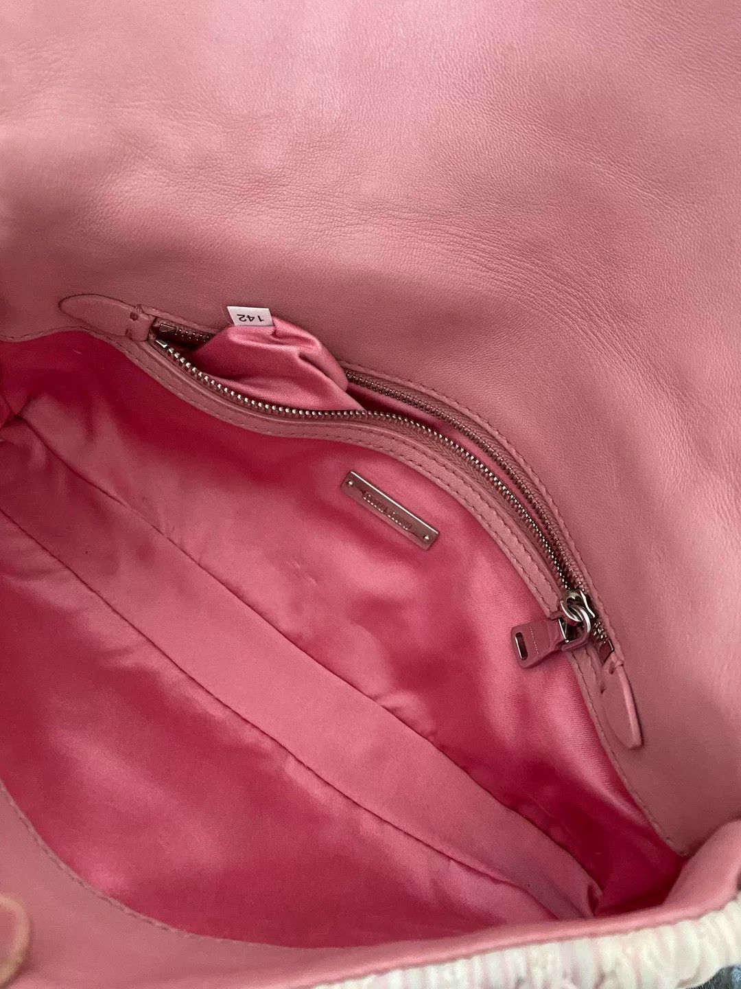 Miu Miu Pre-loved Bag Very good condition Size ONE SIZE - 4 Thumbnail
