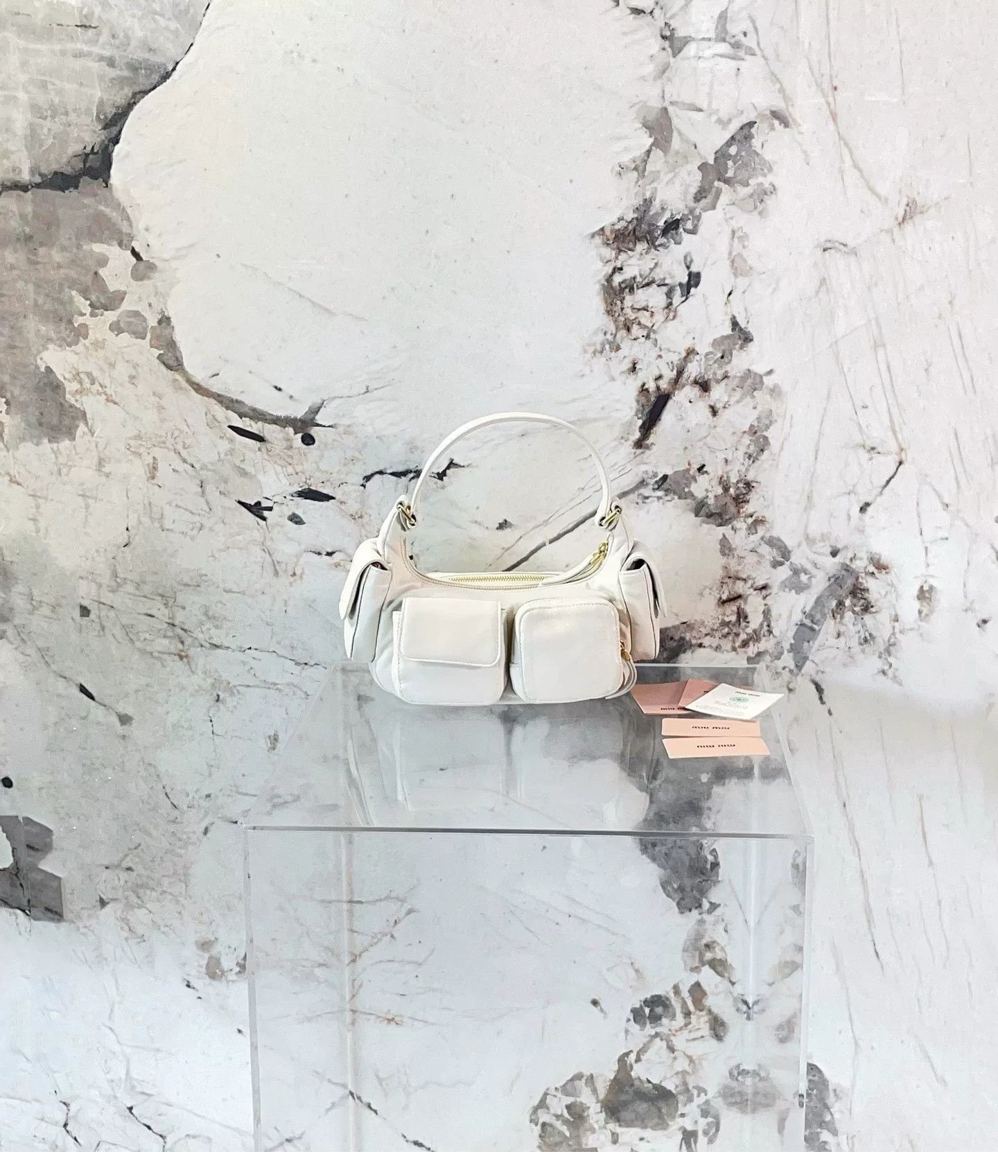 Miu Miu Pre-loved Bag Very good condition Size ONE SIZE - 2 Thumbnail