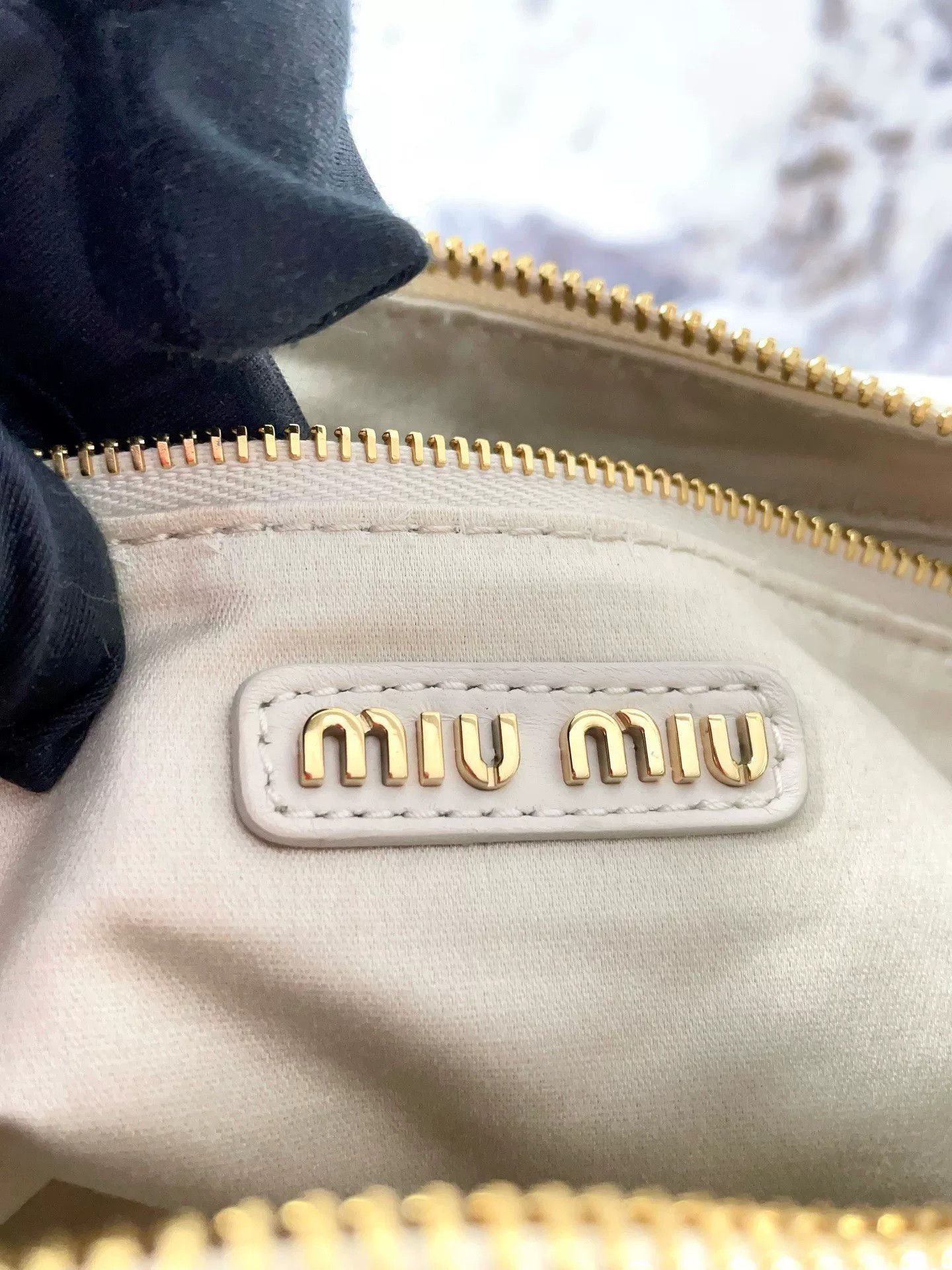 Miu Miu Pre-loved Bag Very good condition Size ONE SIZE - 8 Thumbnail