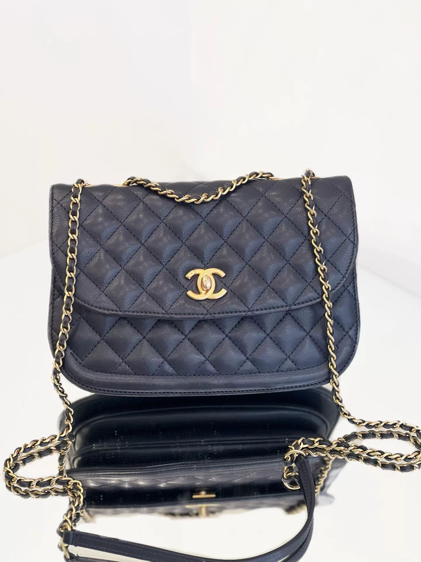 Chanel Pre-loved Bag Very good condition Size ONE SIZE - 3 Thumbnail