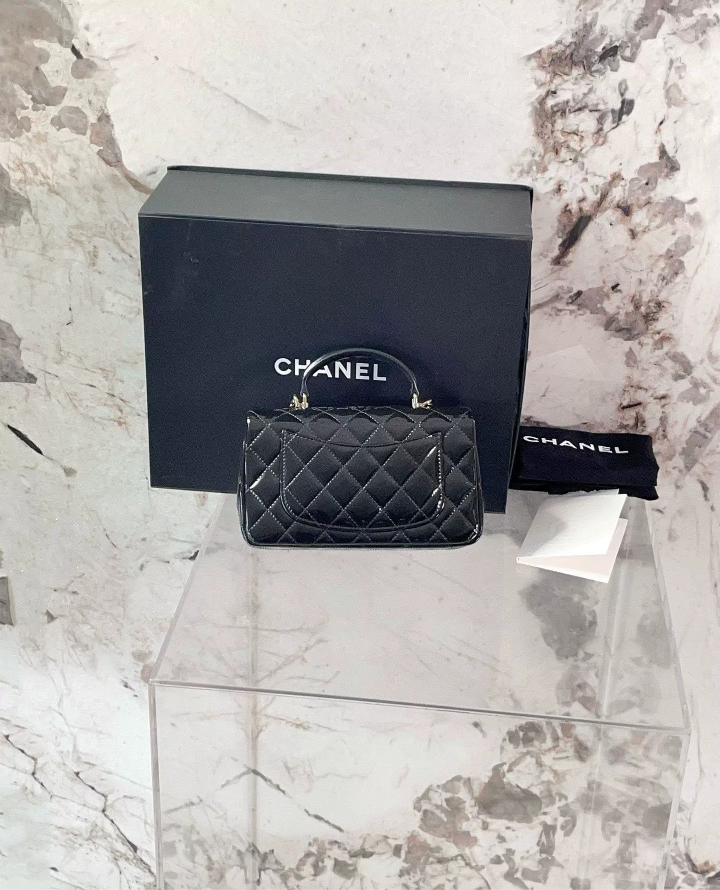 Chanel Pre-loved Bag Very good condition Size ONE SIZE - 2 Thumbnail