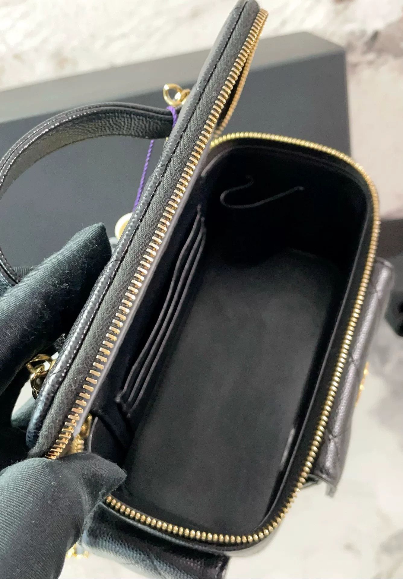 Chanel Pre-loved Bag Very good condition Size ONE SIZE - 9 Thumbnail