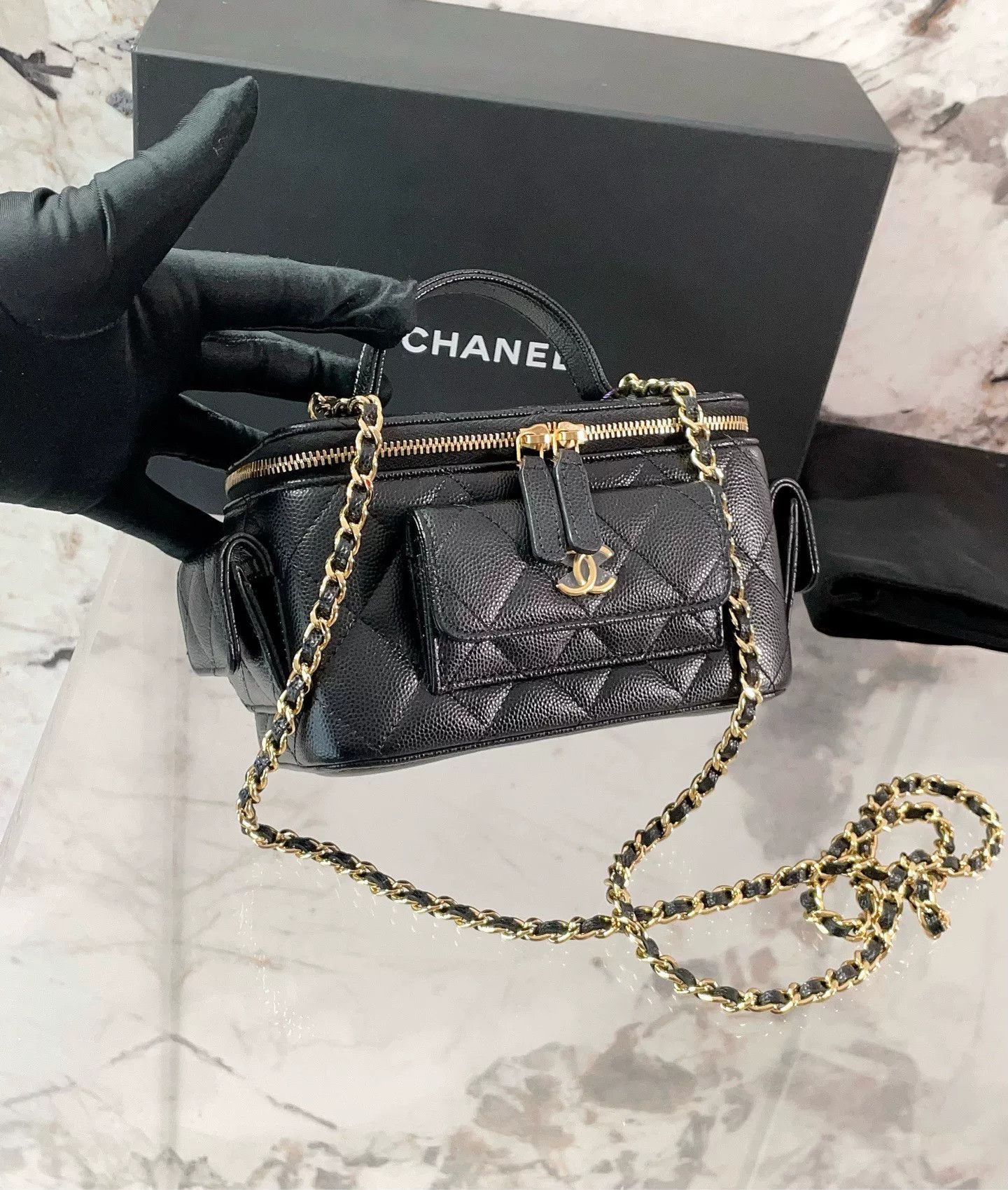 Chanel Pre-loved Bag Very good condition Size ONE SIZE - 6 Thumbnail