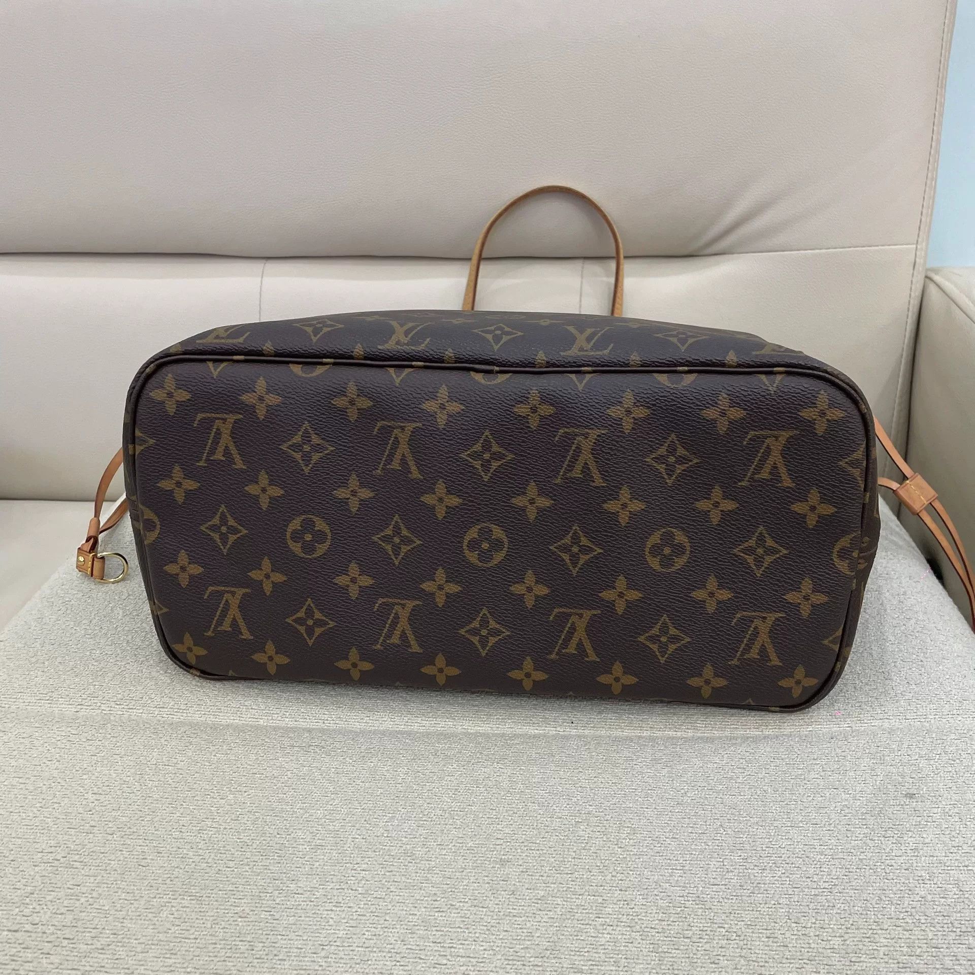 Louis Vuitton Pre-loved Bag Very good condition Size ONE SIZE - 5 Thumbnail