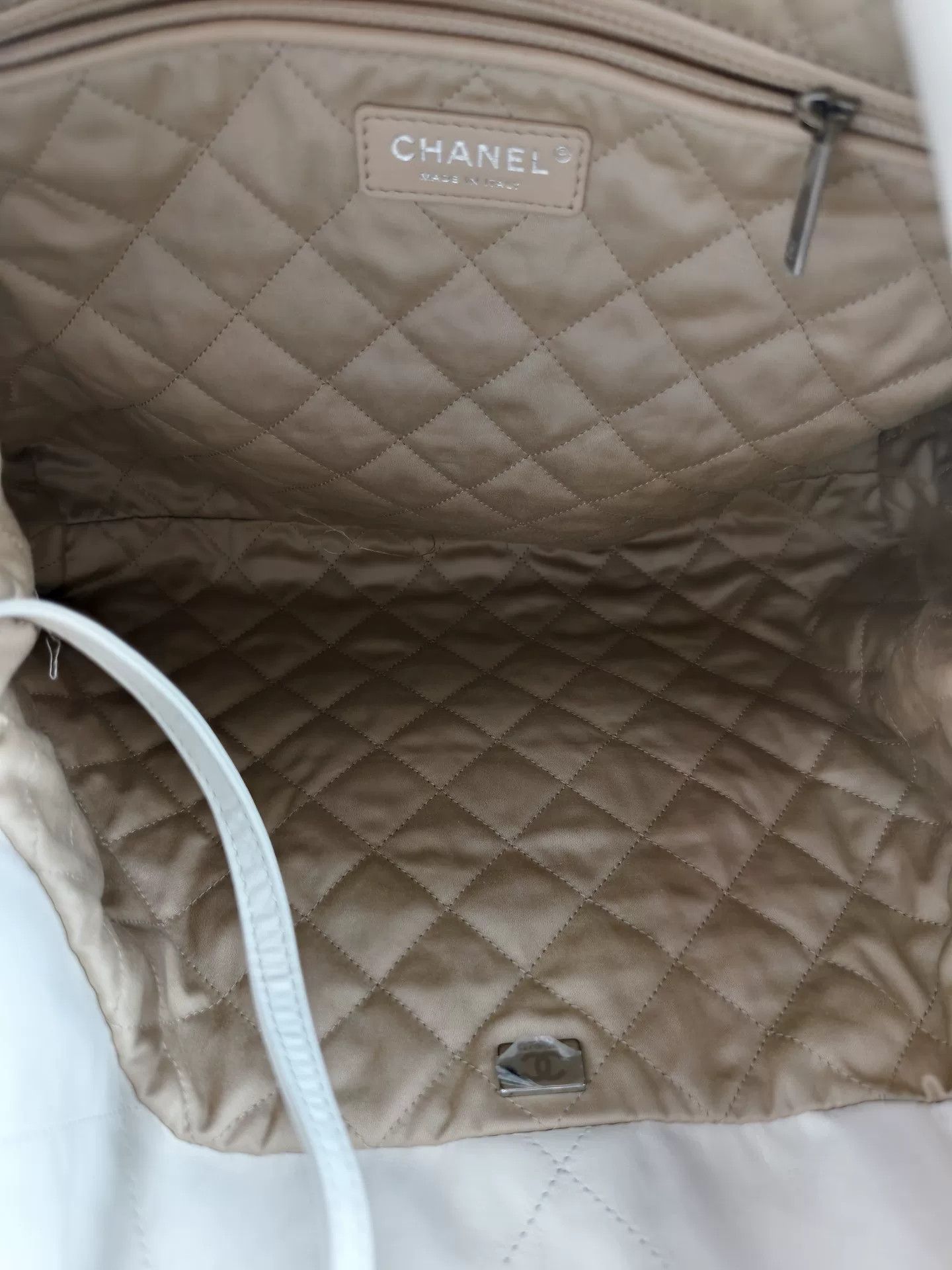 Chanel Pre-loved Bag Very good condition Size ONE SIZE - 9 Thumbnail