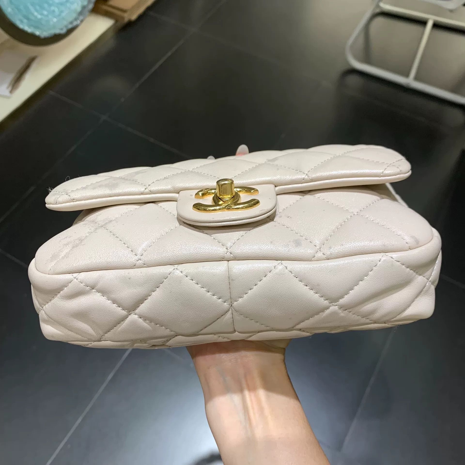Chanel Pre-loved Bag Very good condition Size ONE SIZE - 5 Thumbnail