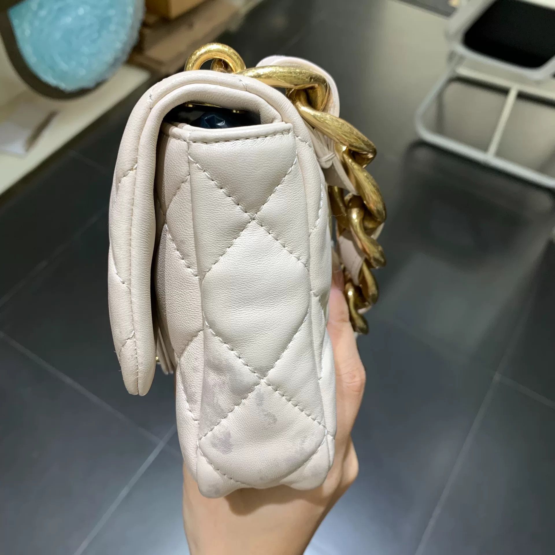 Chanel Pre-loved Bag Very good condition Size ONE SIZE - 4 Thumbnail