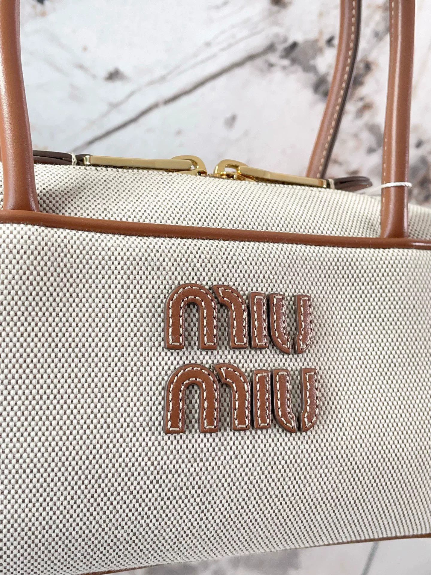 Miu Miu Pre-loved Bag Very good condition Size ONE SIZE - 7 Thumbnail