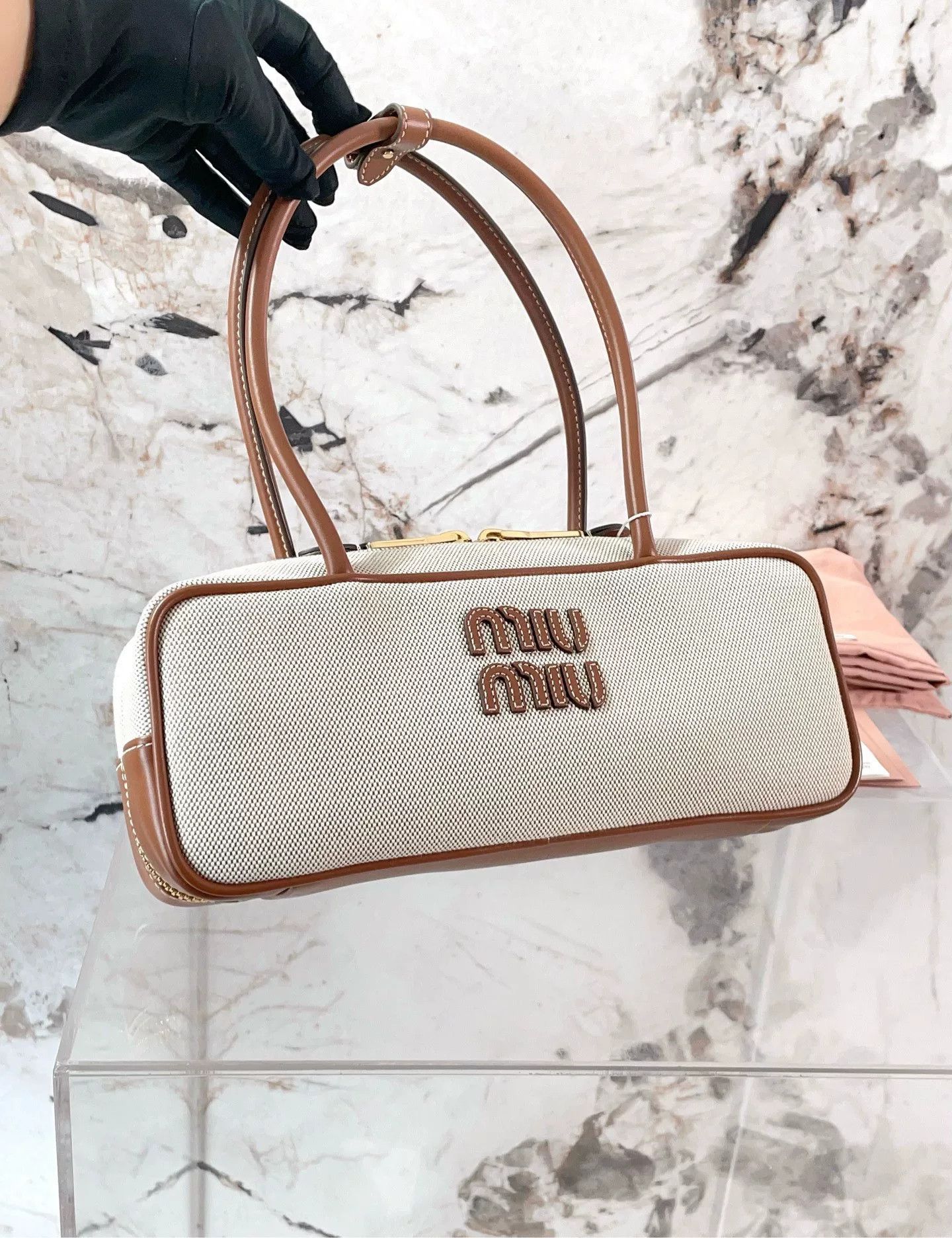 Miu Miu Pre-loved Bag Very good condition Size ONE SIZE - 6 Thumbnail
