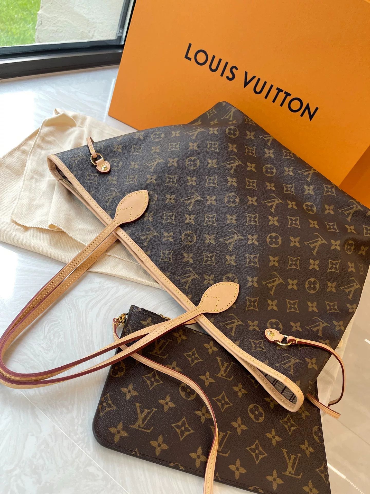 Louis Vuitton Pre-loved Bag Very good condition Size ONE SIZE - 9 Thumbnail