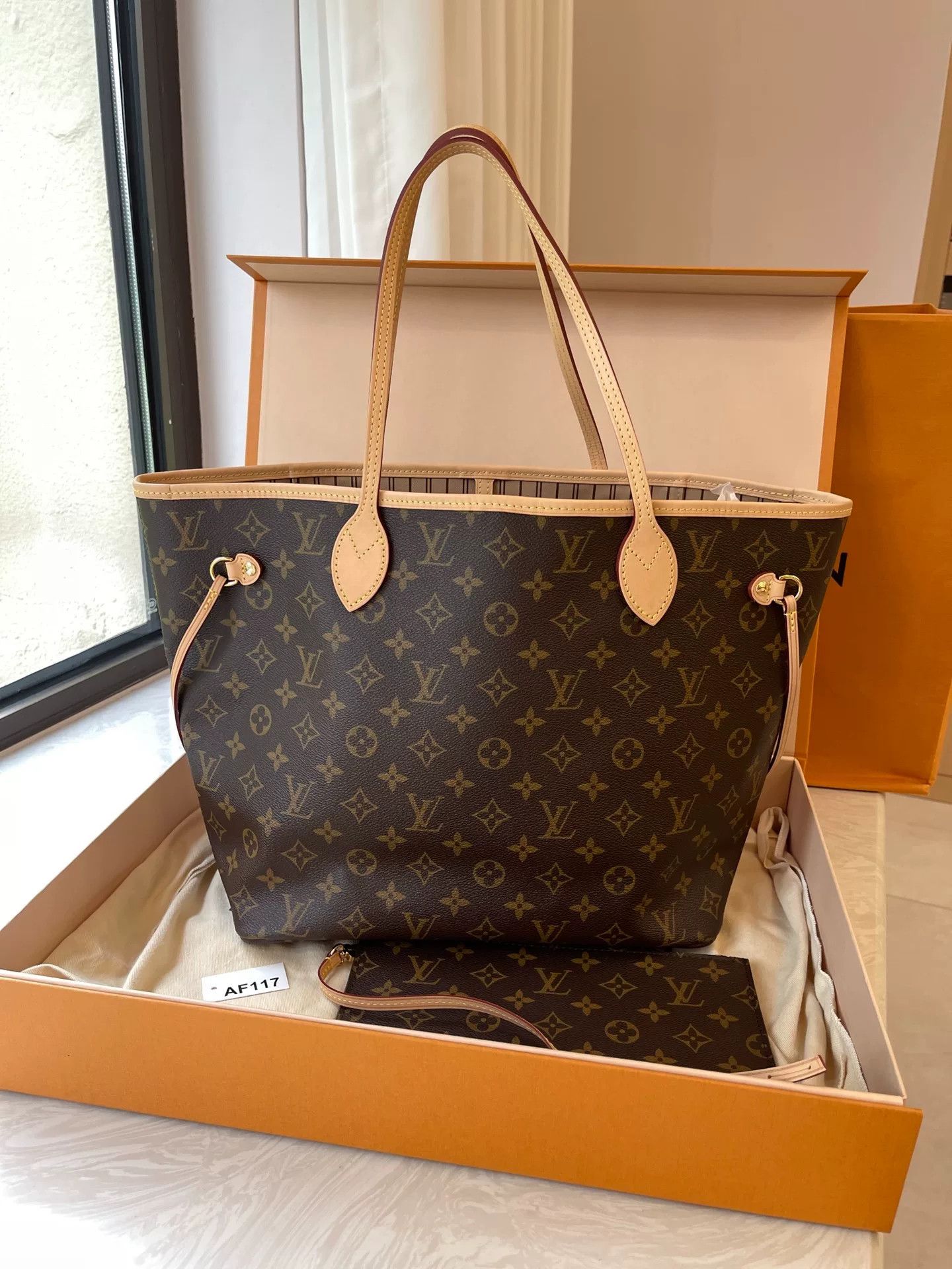 Louis Vuitton Pre-loved Bag Very good condition Size ONE SIZE - 4 Thumbnail