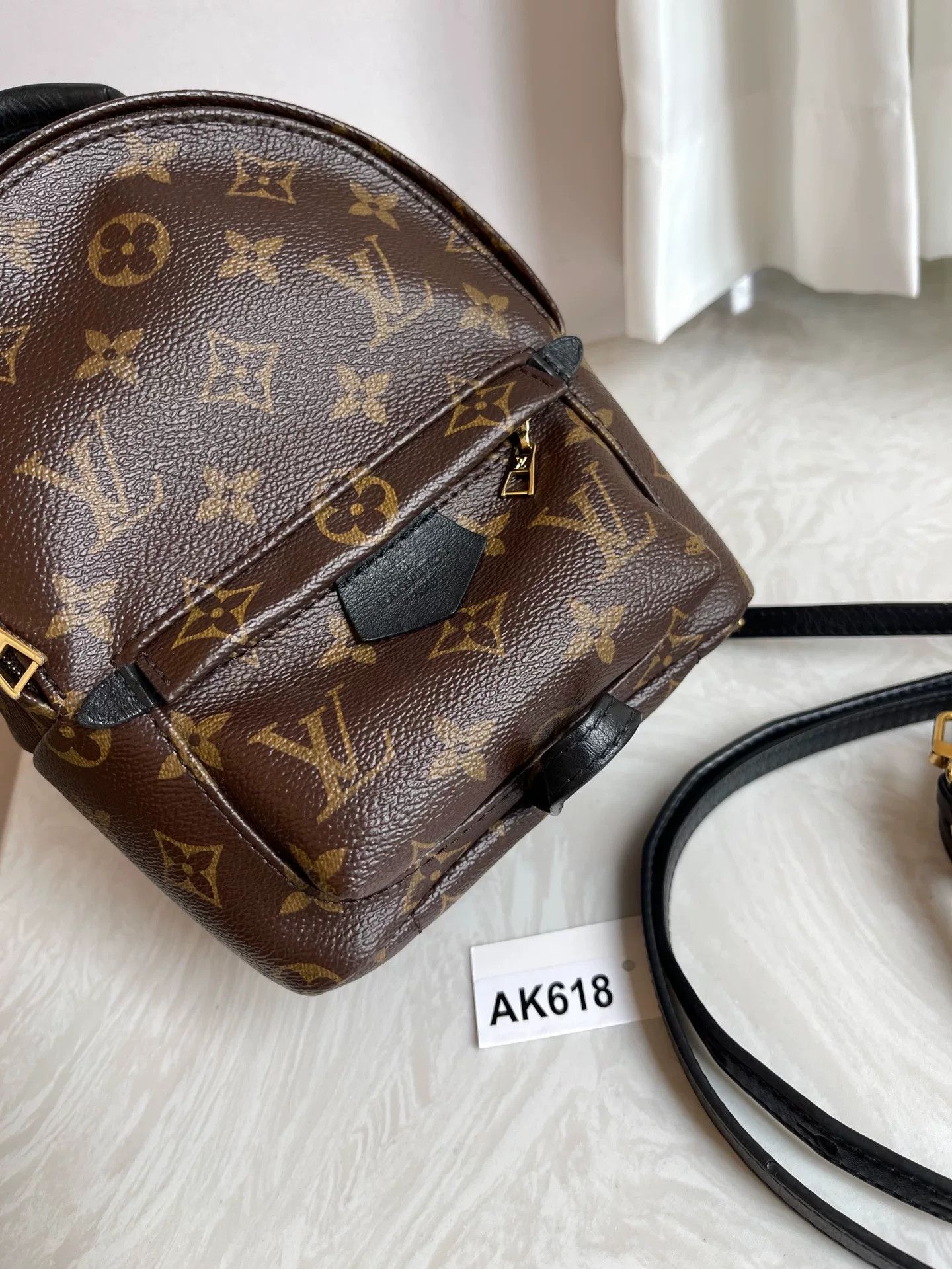 Louis Vuitton Pre-loved Bag Very good condition Size ONE SIZE - 7 Thumbnail