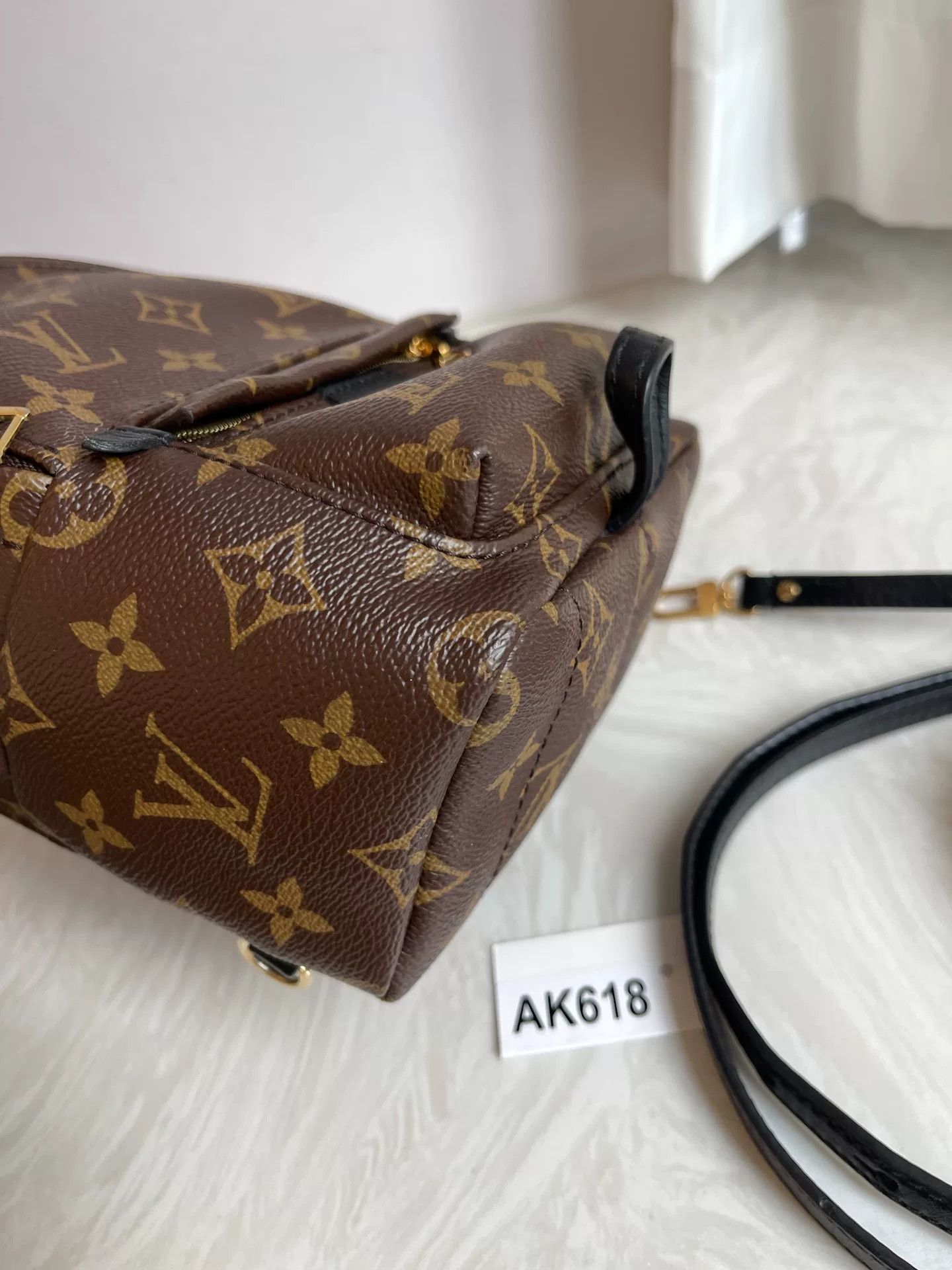 Louis Vuitton Pre-loved Bag Very good condition Size ONE SIZE - 8 Thumbnail
