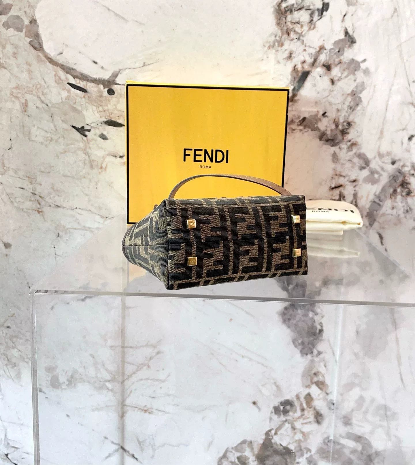 Fendi Pre-loved Bag Very good condition Size ONE SIZE - 5 Thumbnail