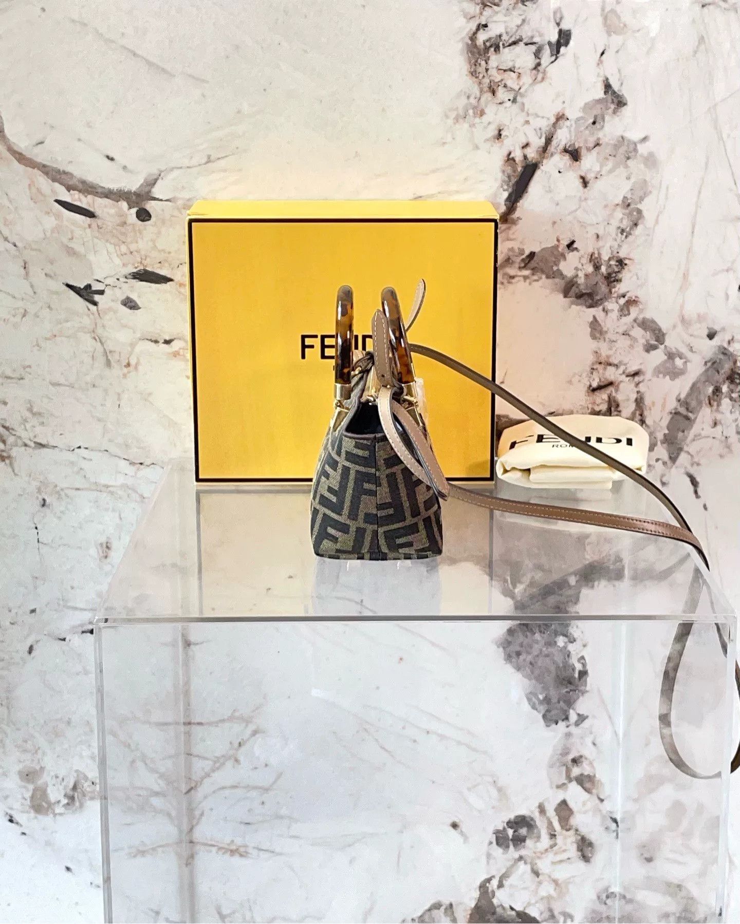 Fendi Pre-loved Bag Very good condition Size ONE SIZE - 3 Thumbnail