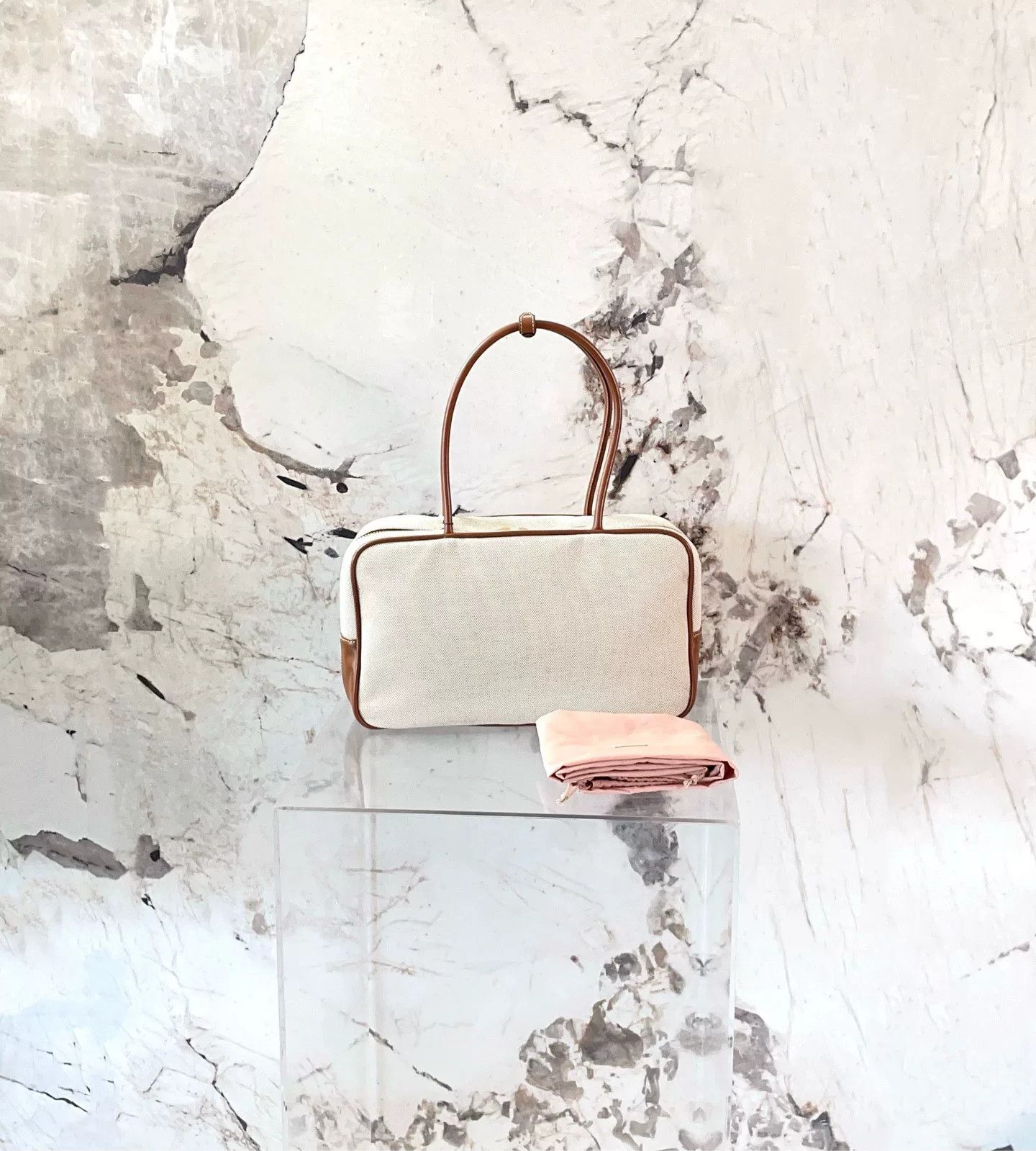 Miu Miu Pre-loved Bag Very good condition Size ONE SIZE - 2 Thumbnail