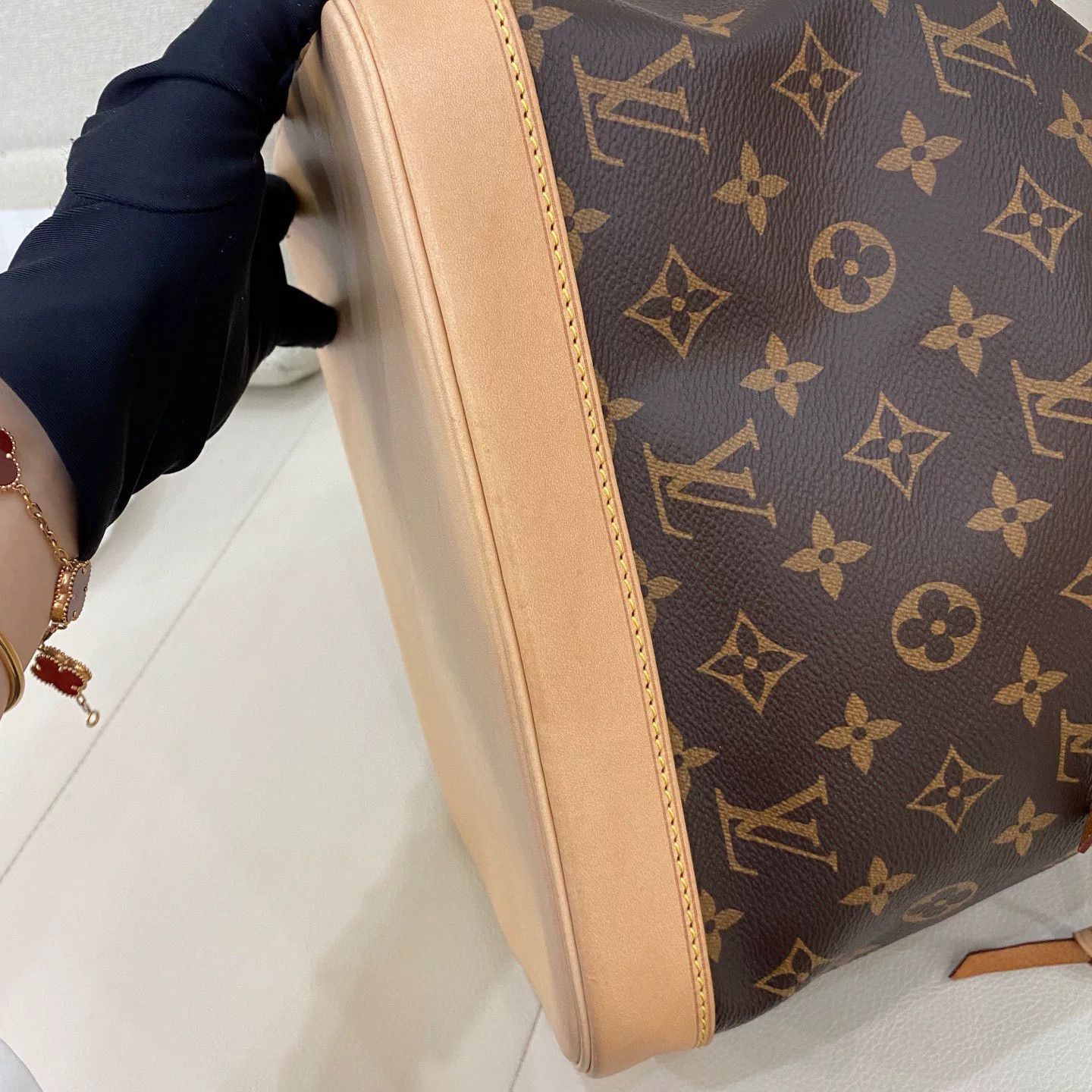 Louis Vuitton Pre-loved Bag Very good condition Size ONE SIZE - 7 Thumbnail