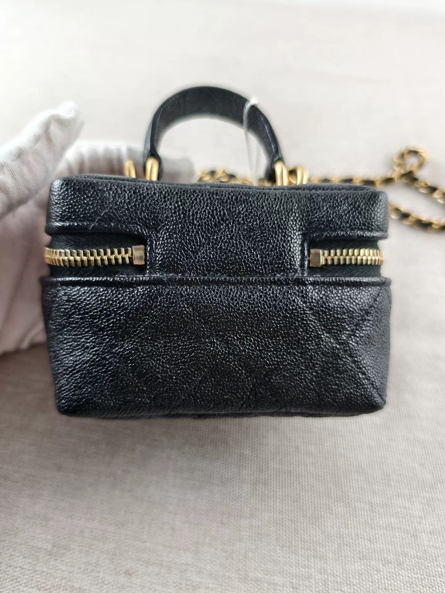 Chanel Pre-loved Bag Very good condition Size ONE SIZE - 5 Thumbnail