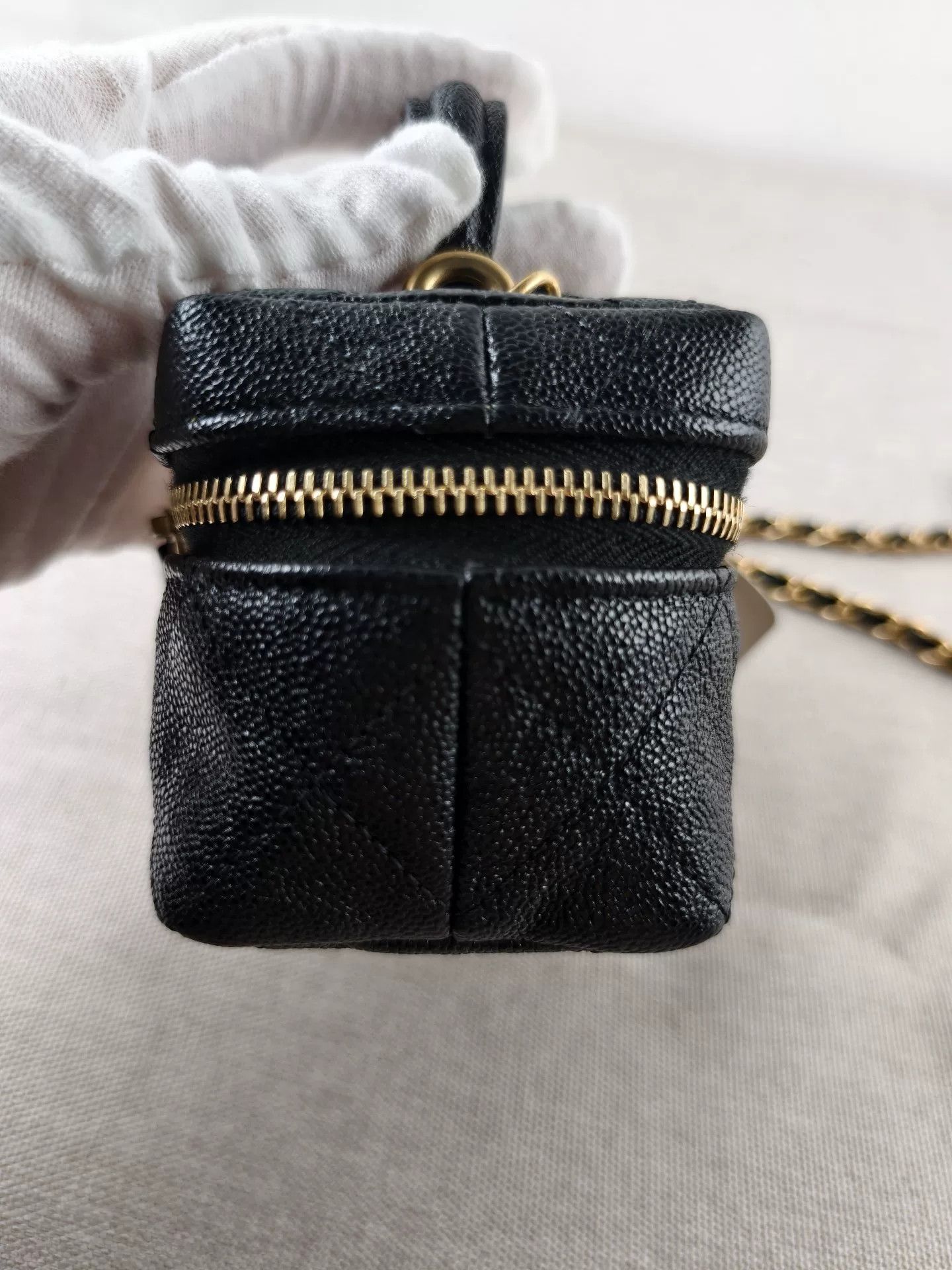 Chanel Pre-loved Bag Very good condition Size ONE SIZE - 4 Thumbnail