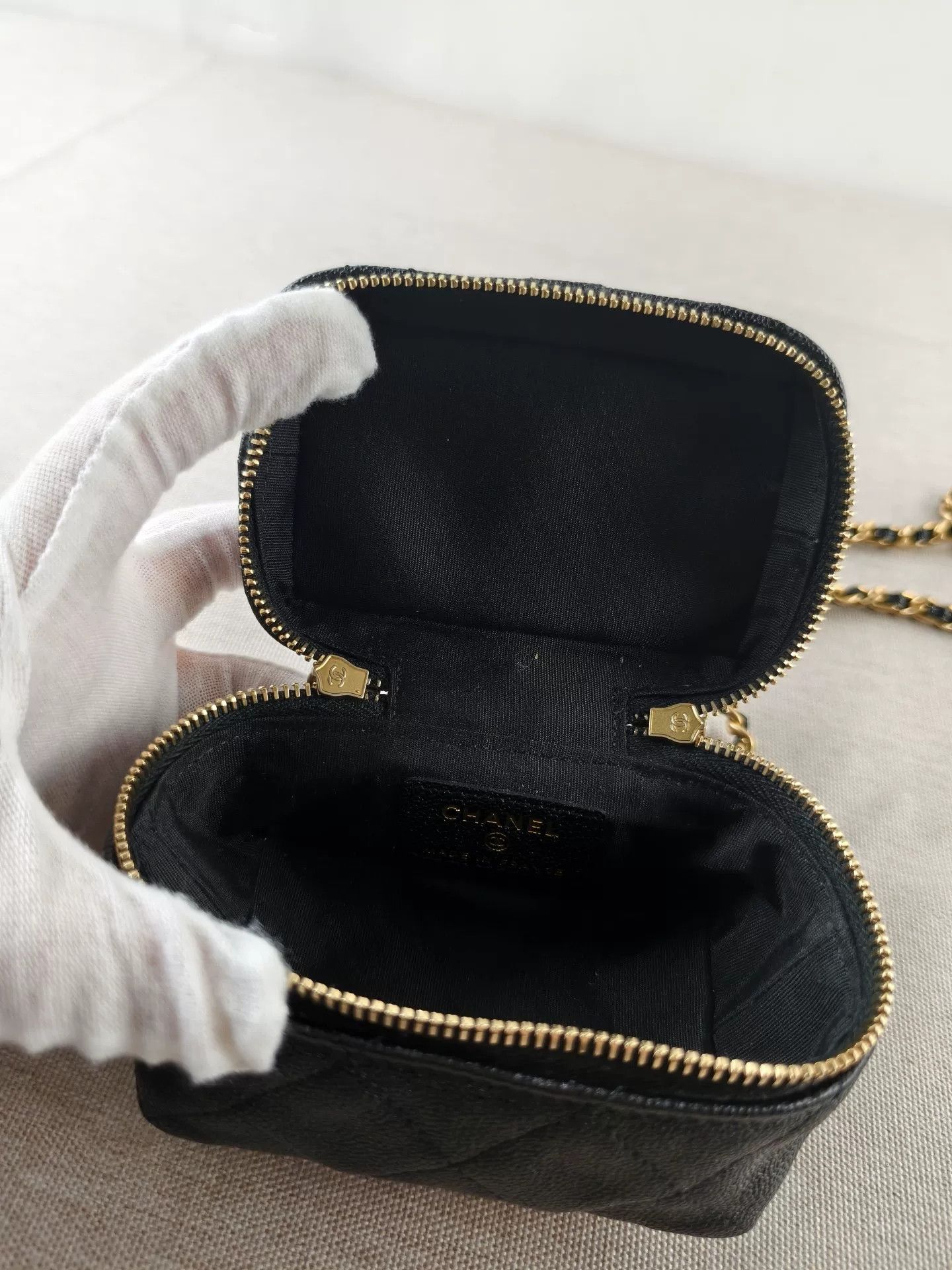 Chanel Pre-loved Bag Very good condition Size ONE SIZE - 6 Thumbnail