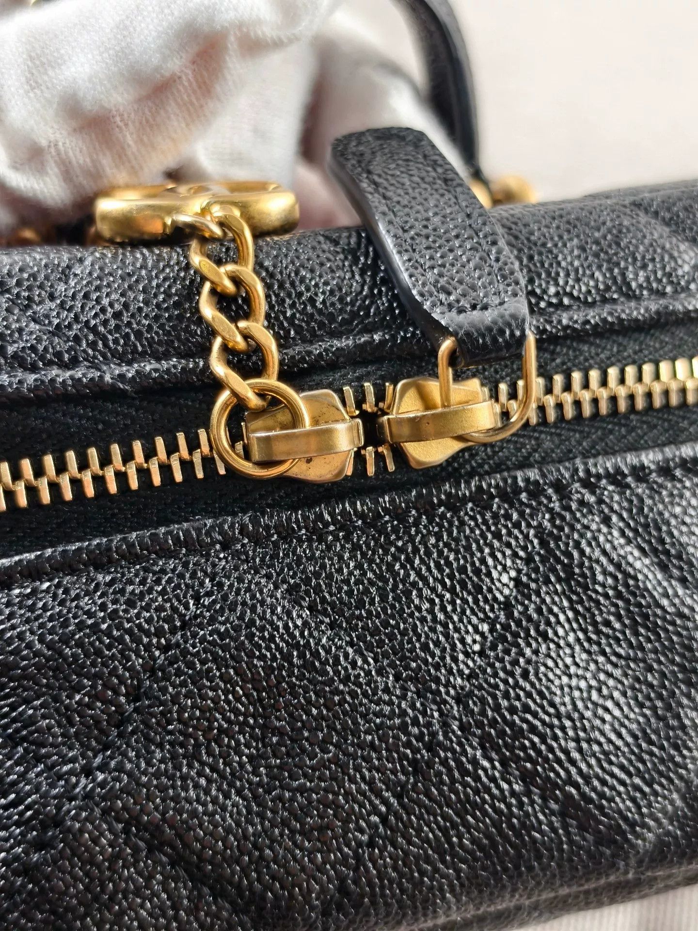 Chanel Pre-loved Bag Very good condition Size ONE SIZE - 9 Thumbnail