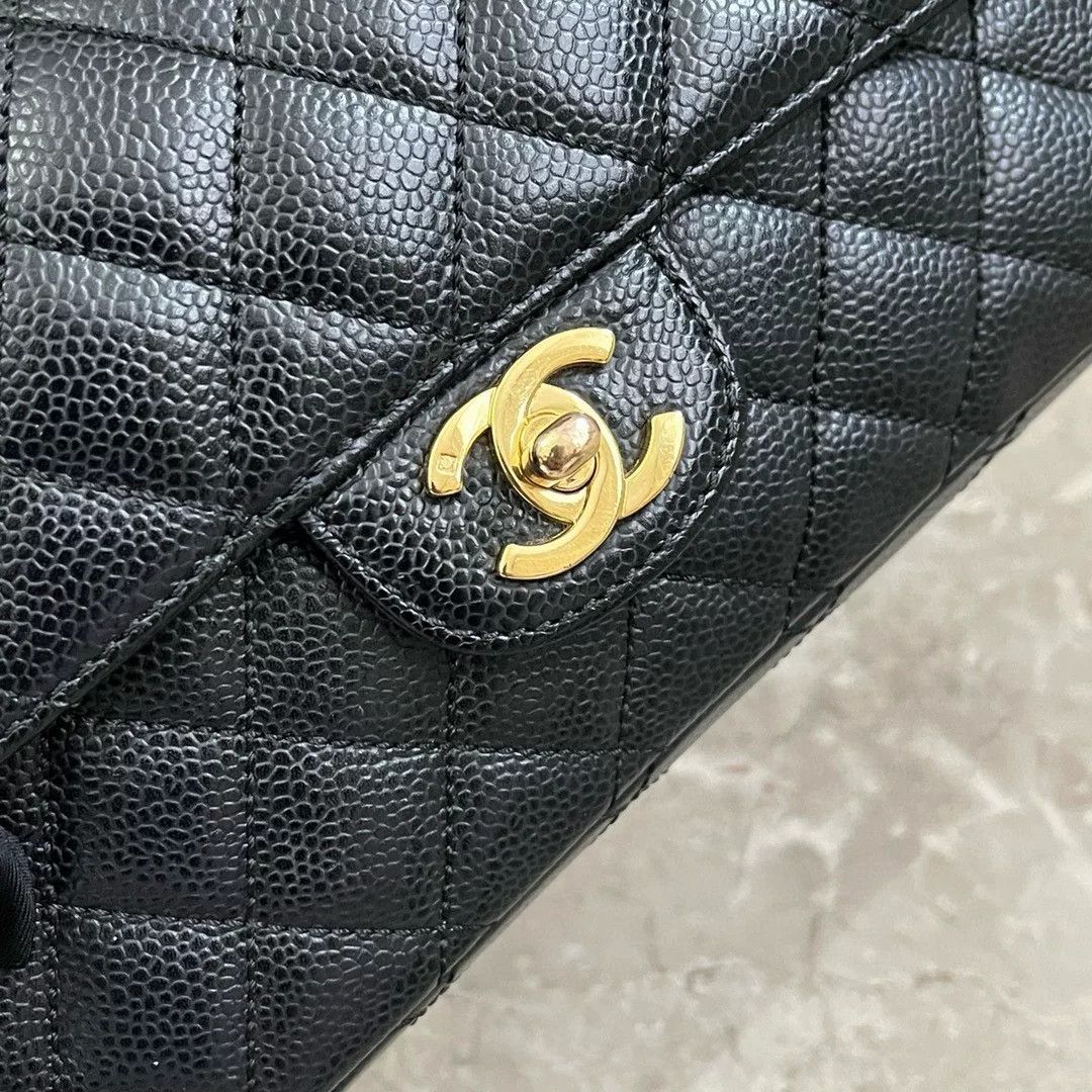 Chanel Pre-loved Bag Very good condition Size ONE SIZE - 3 Thumbnail